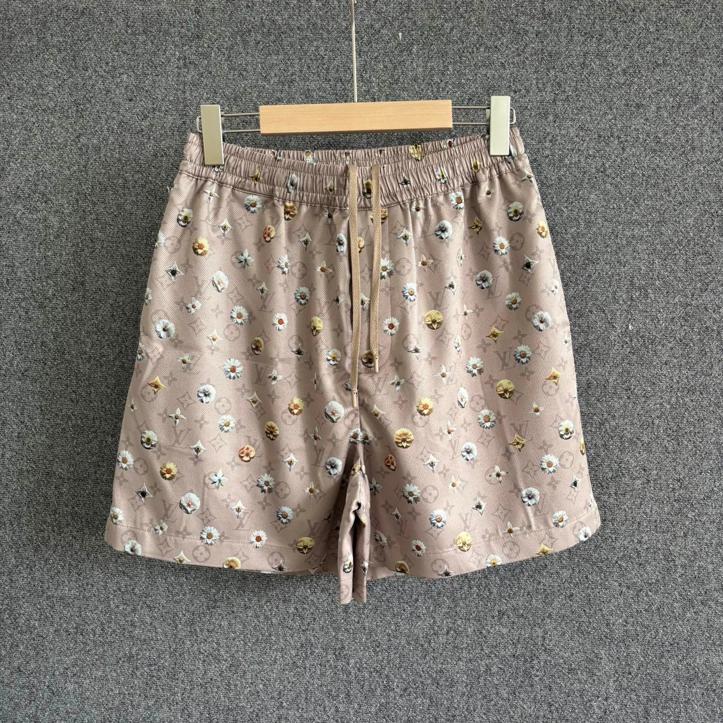 Multi-color Short