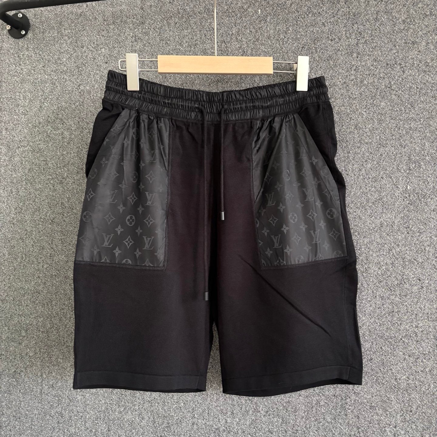 Black Short