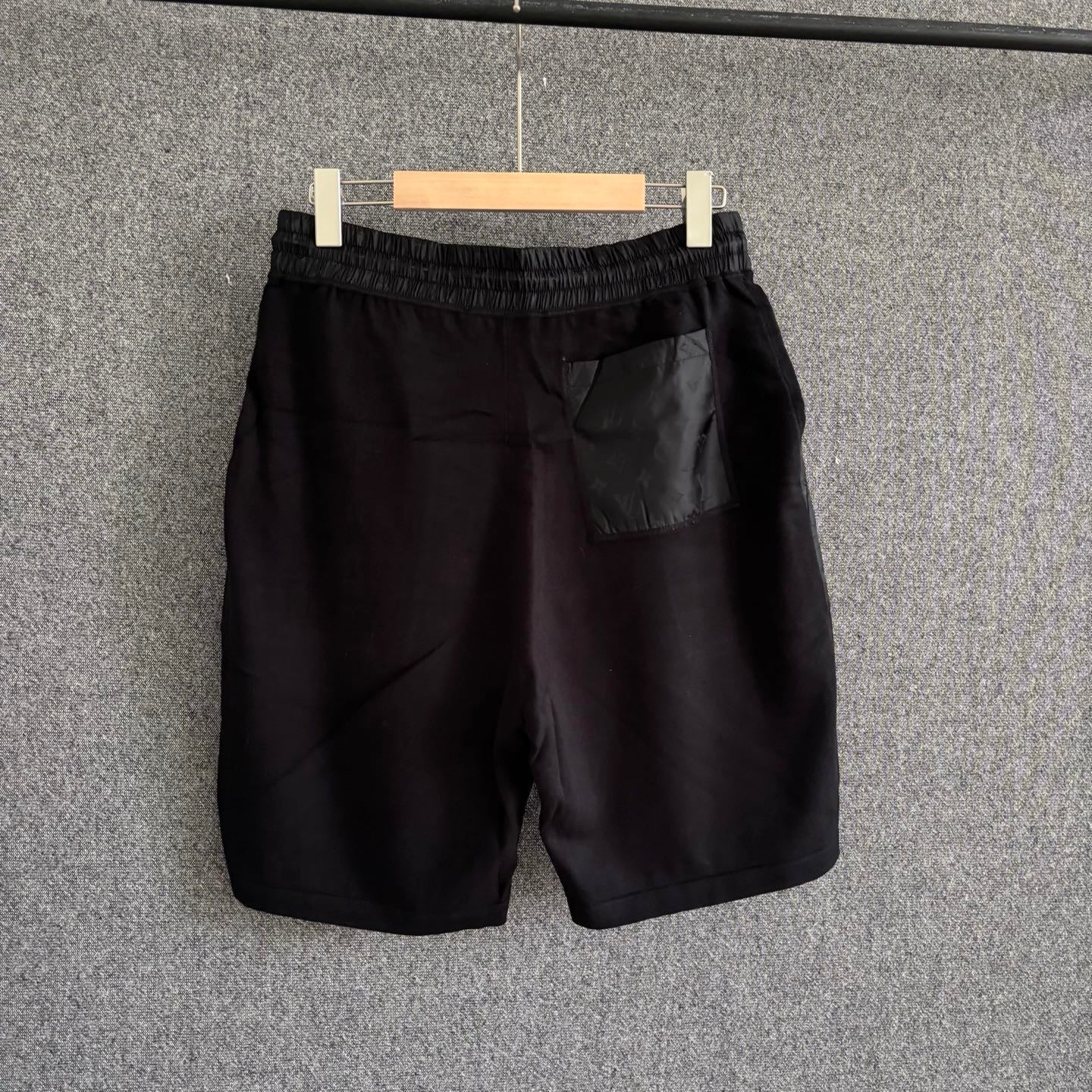 Black Short