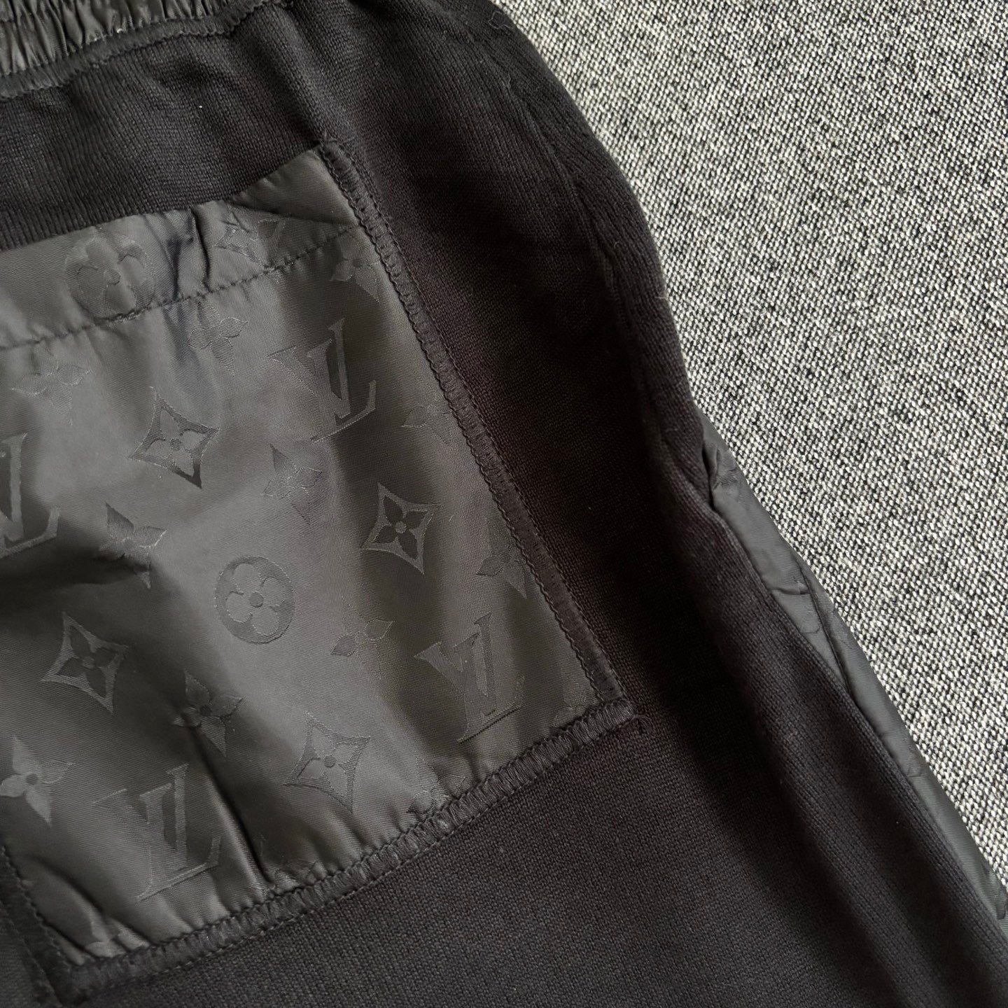 Black Short