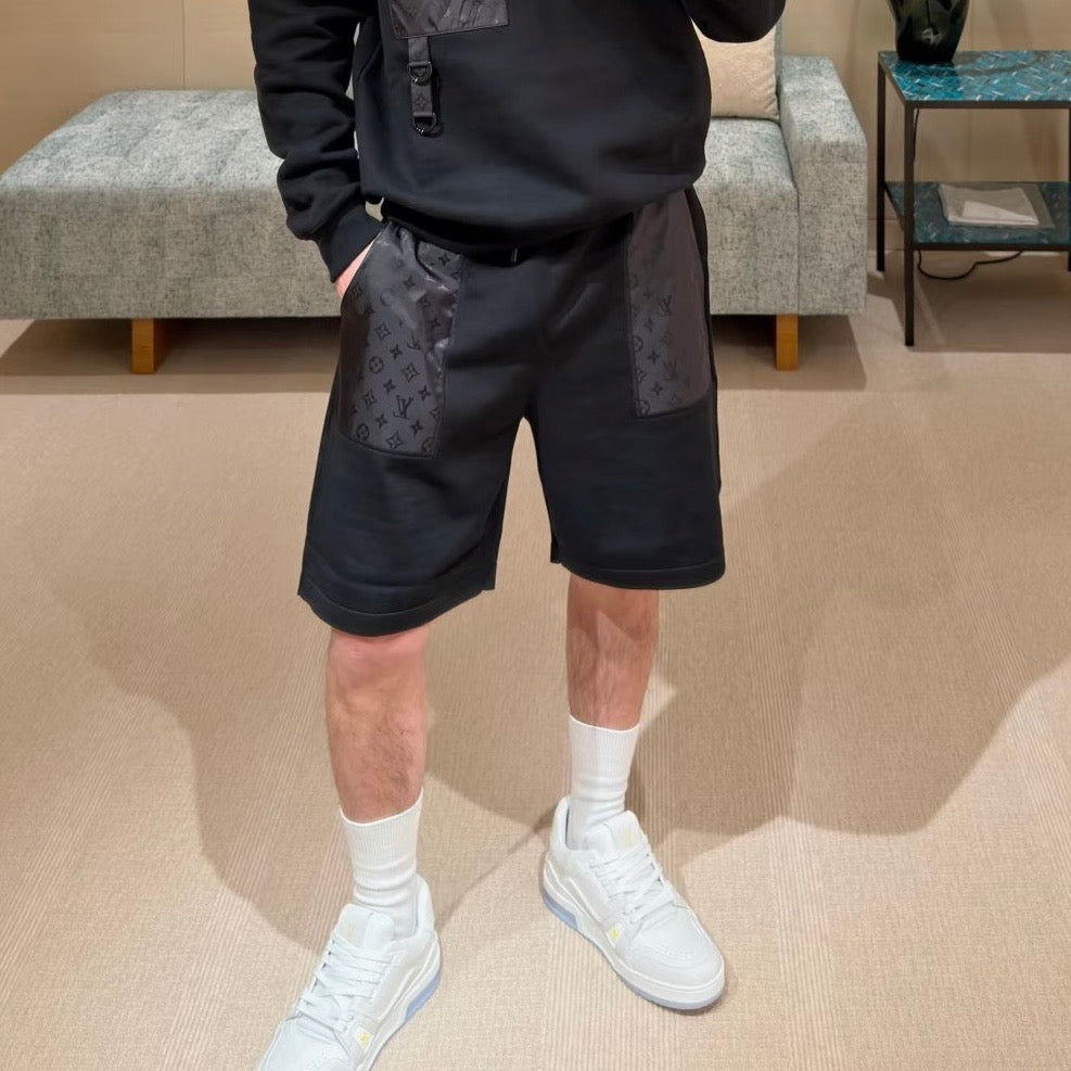 Black Short