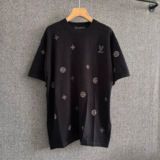 Black T-shirt