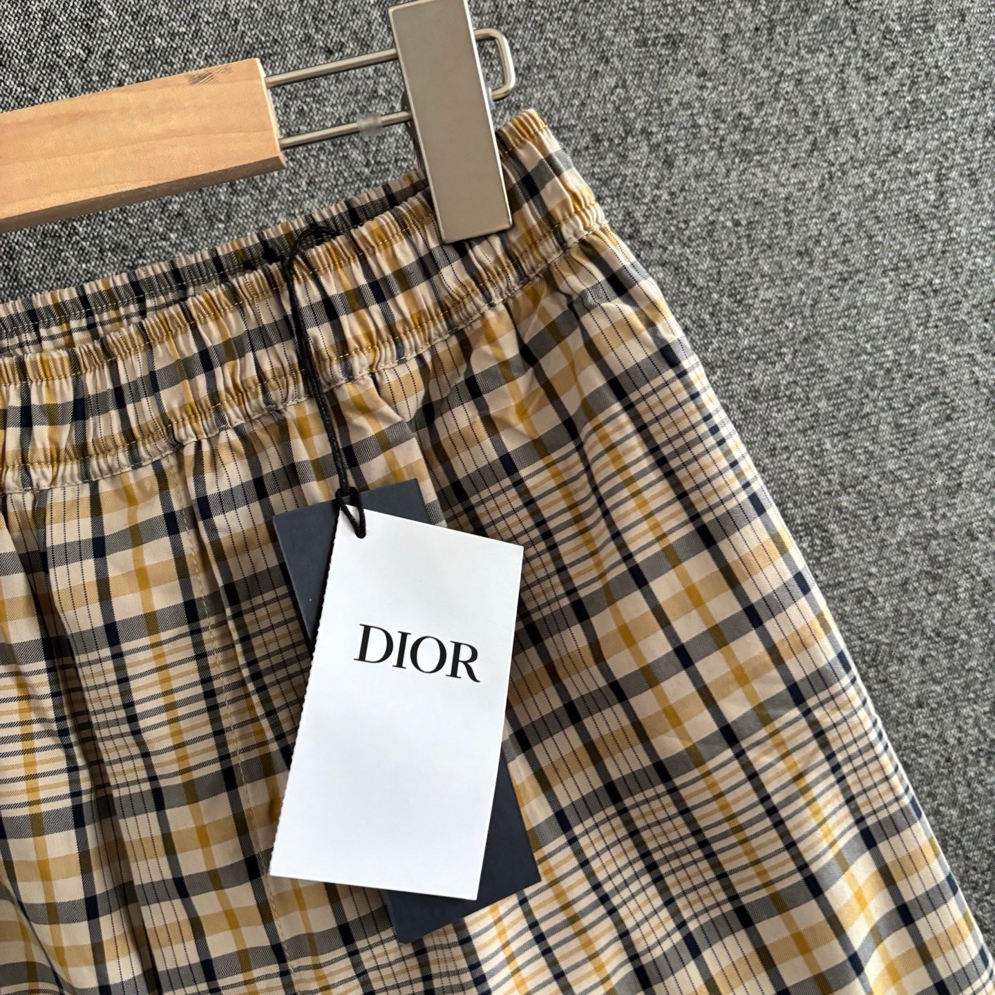 Multi-color Short