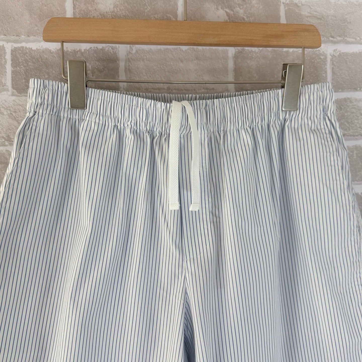 Multi-color Short