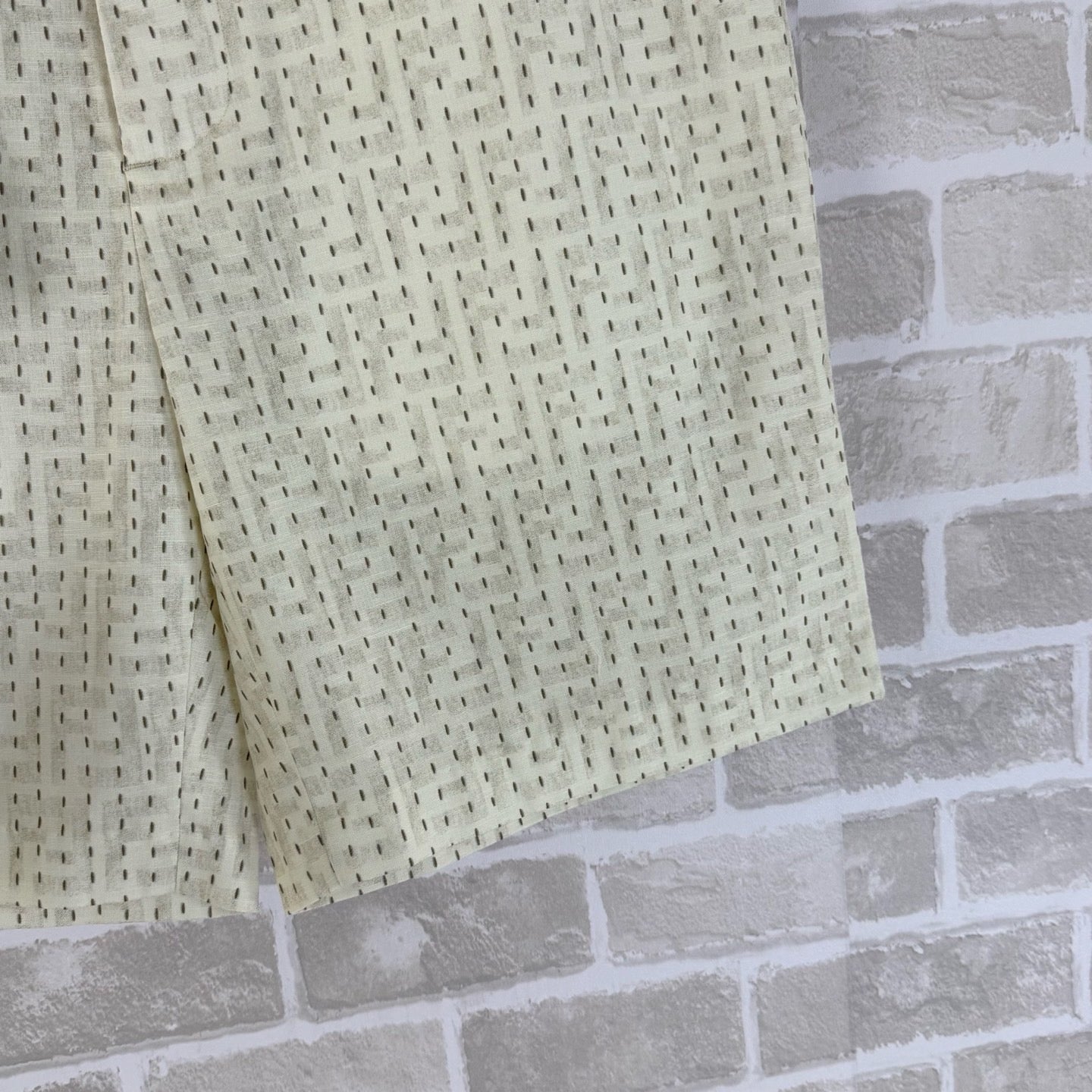 Off-white Short