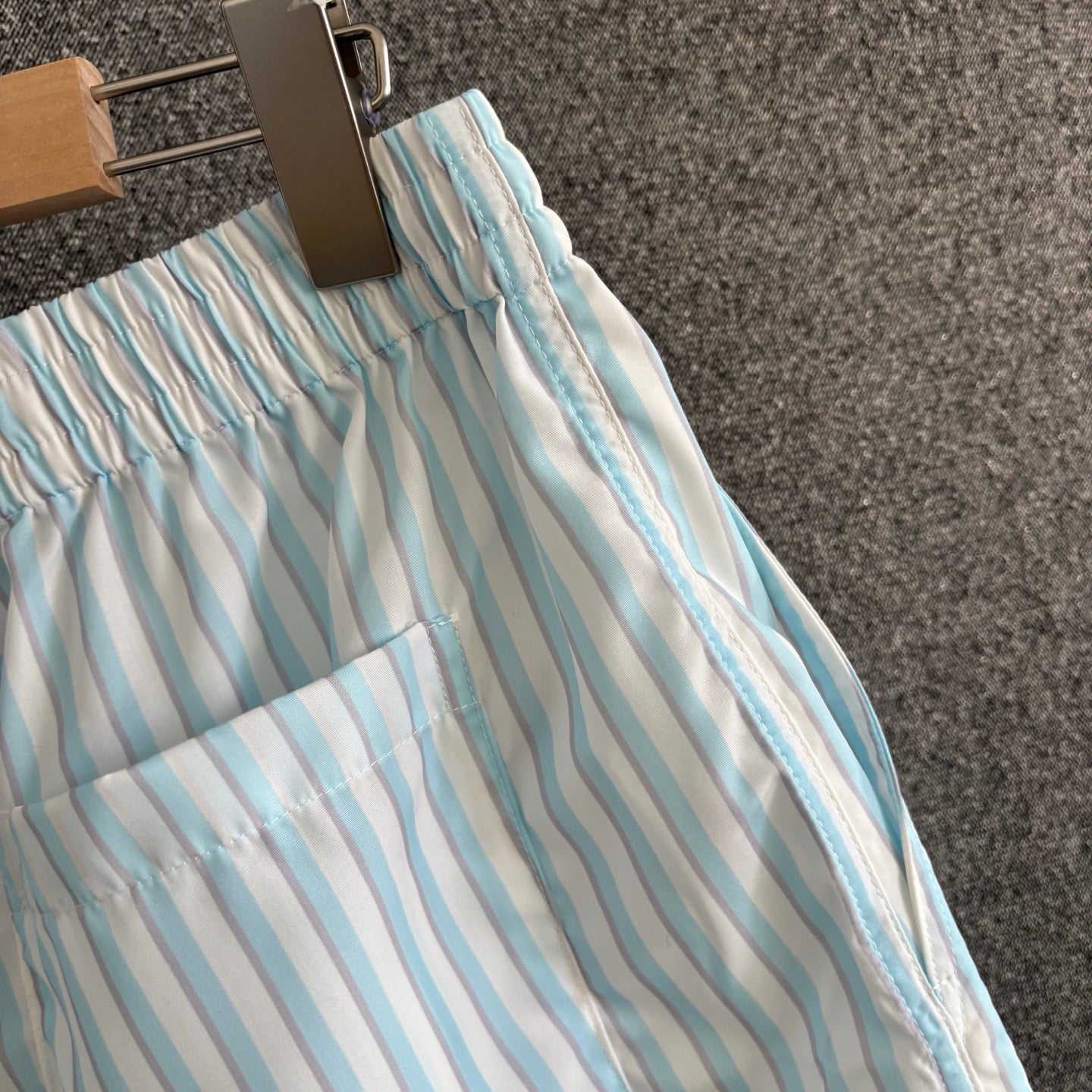 Multi-color Short
