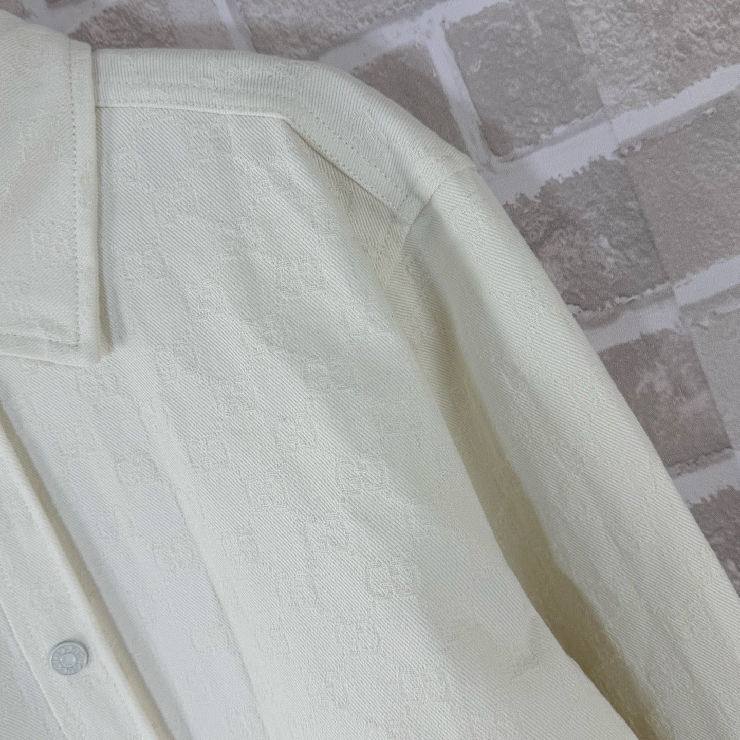 Off-white Shirt