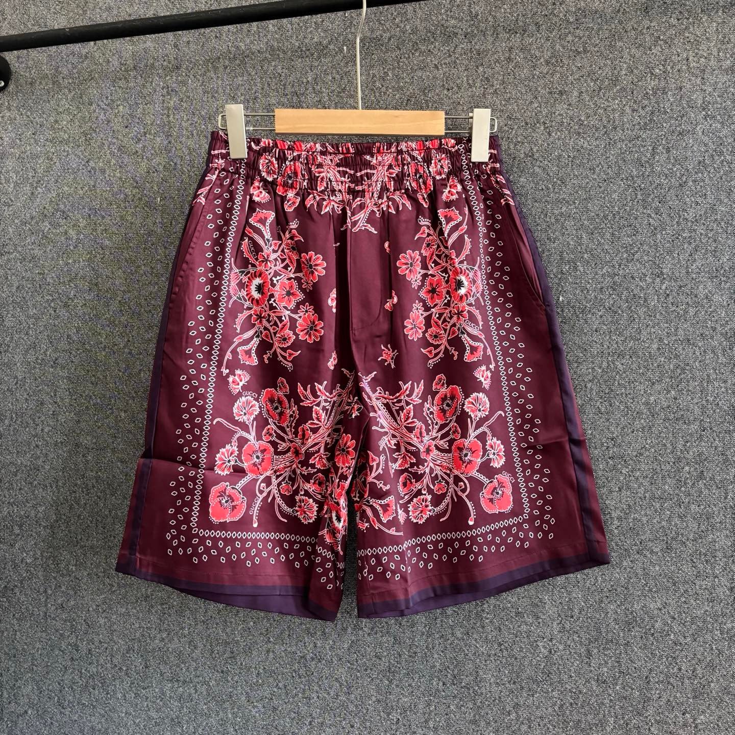 Multi-color Short
