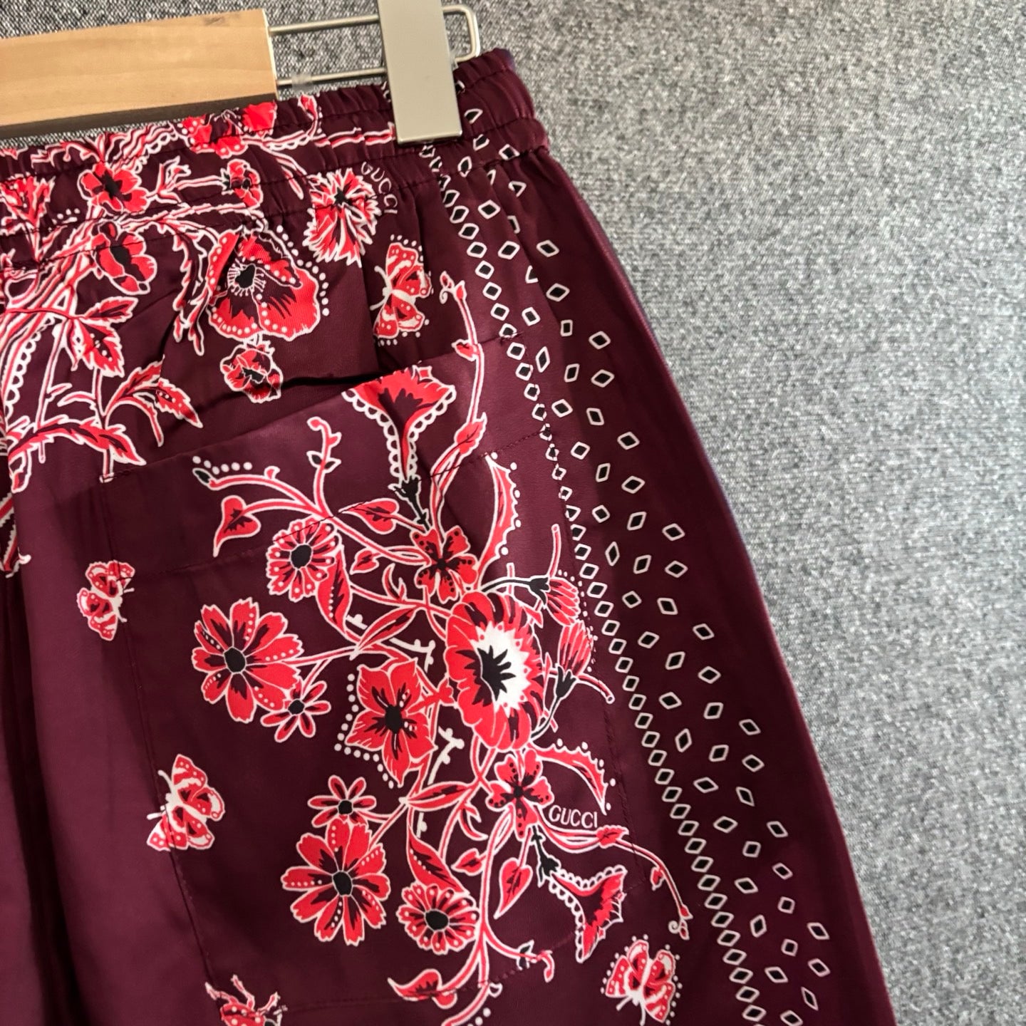 Multi-color Short