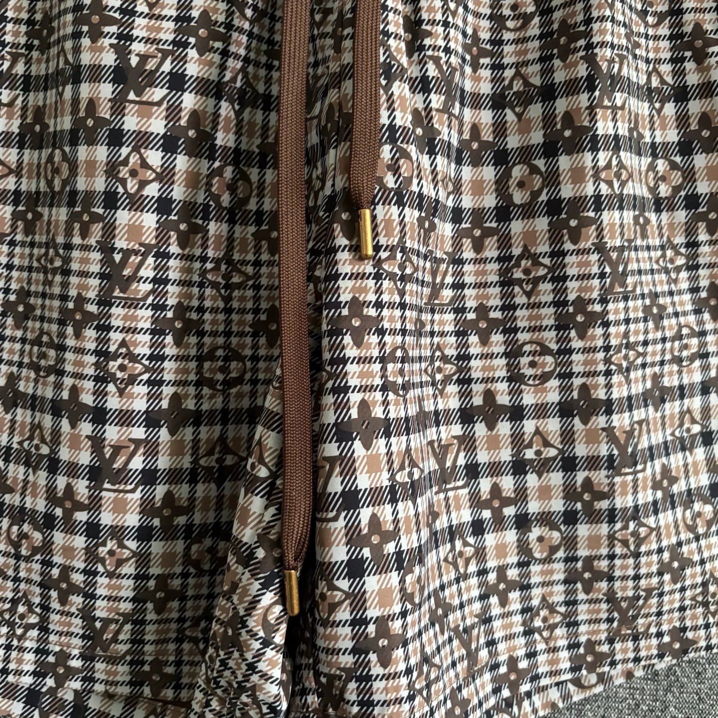 Multi-color Short