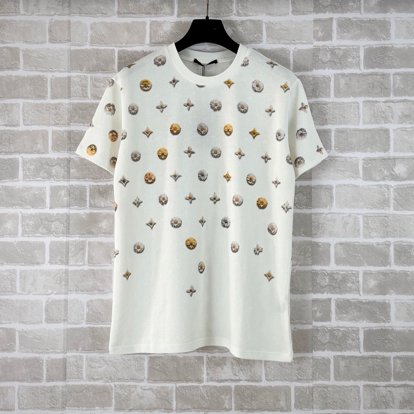 White T-shirt