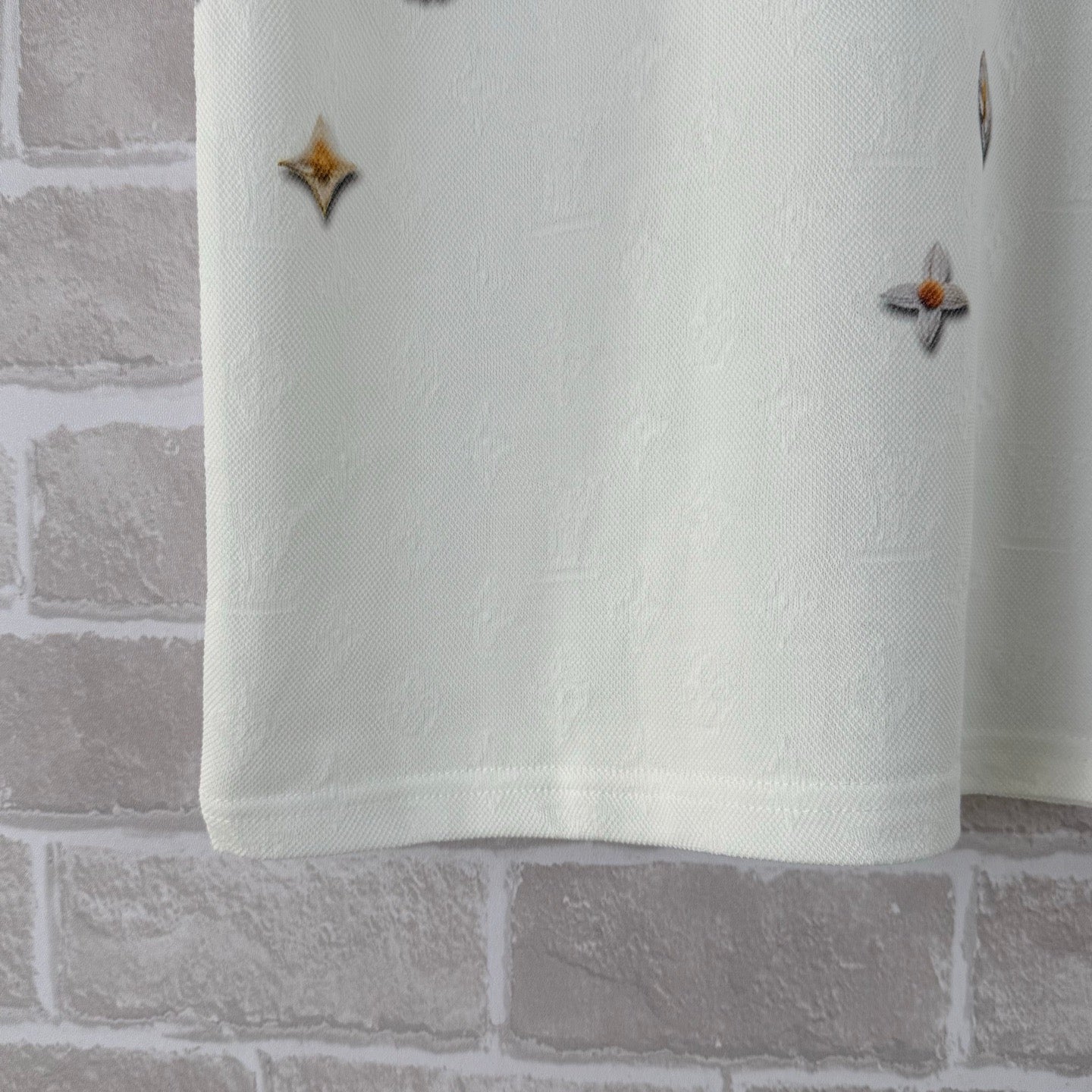 White T-shirt
