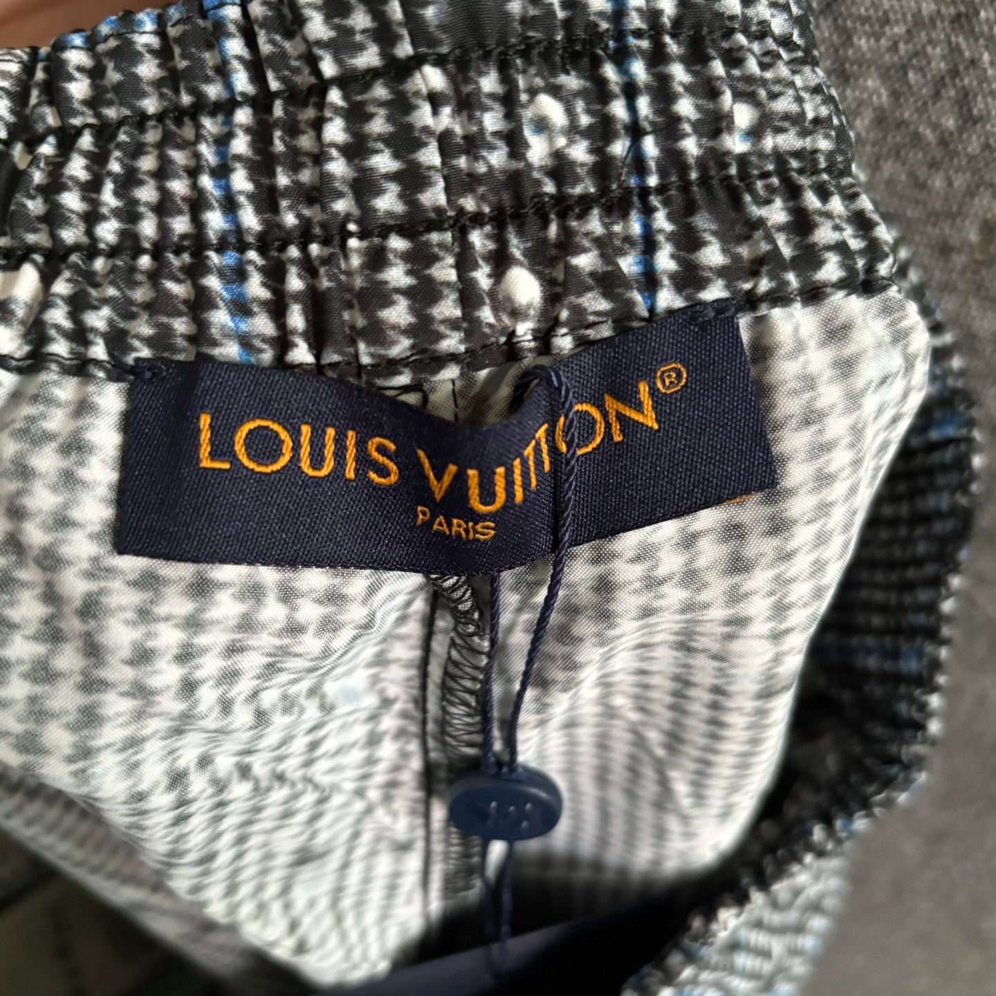 Multi-color Short