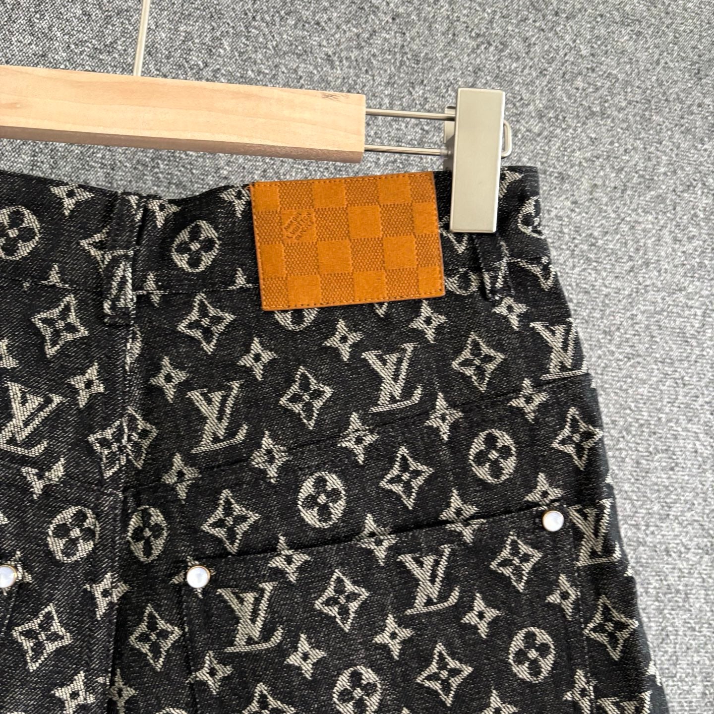 Black Short