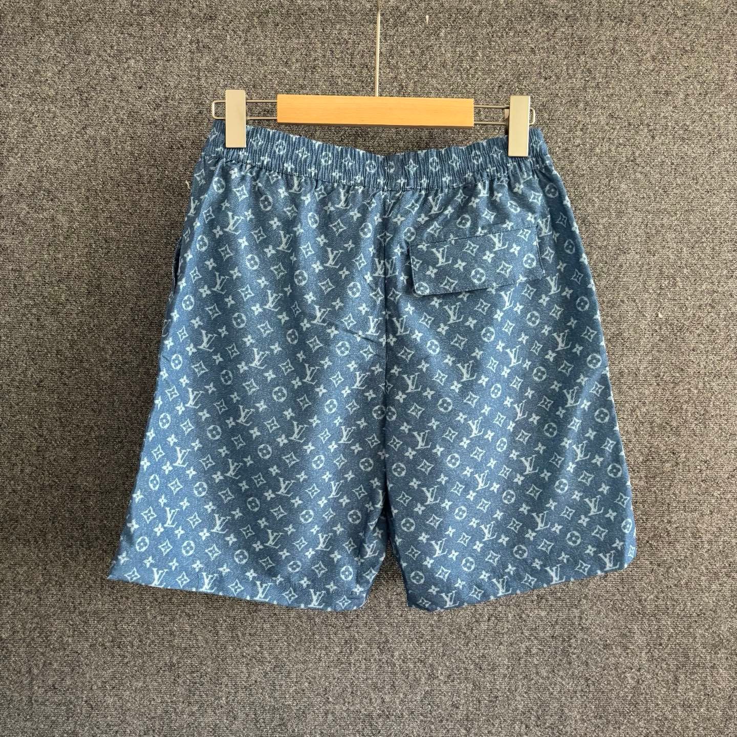 Multi-color Short
