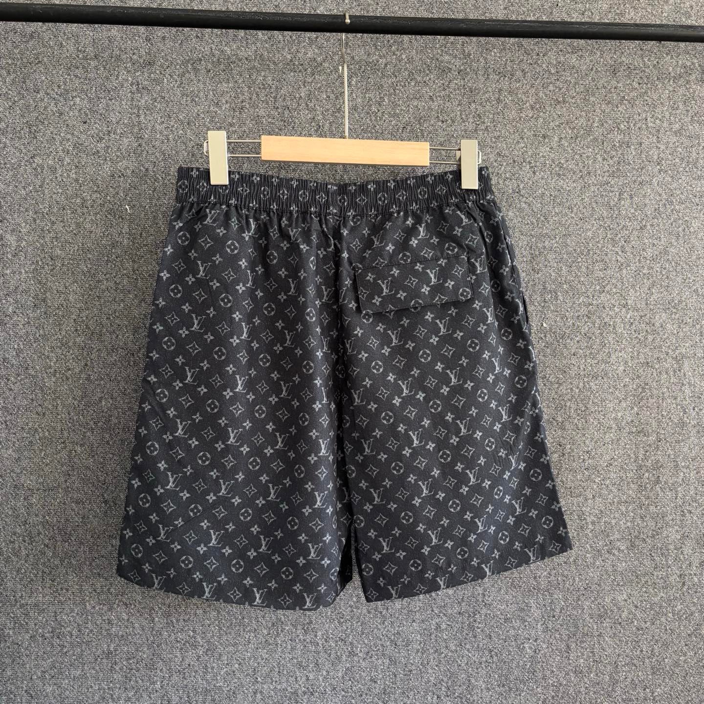 Multi-color Short