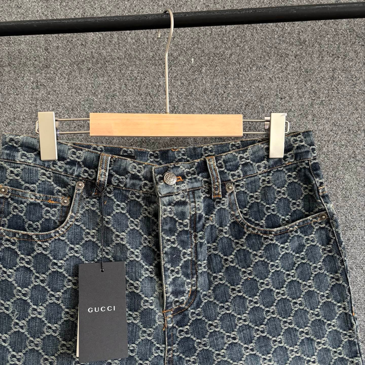 Multi-color Short