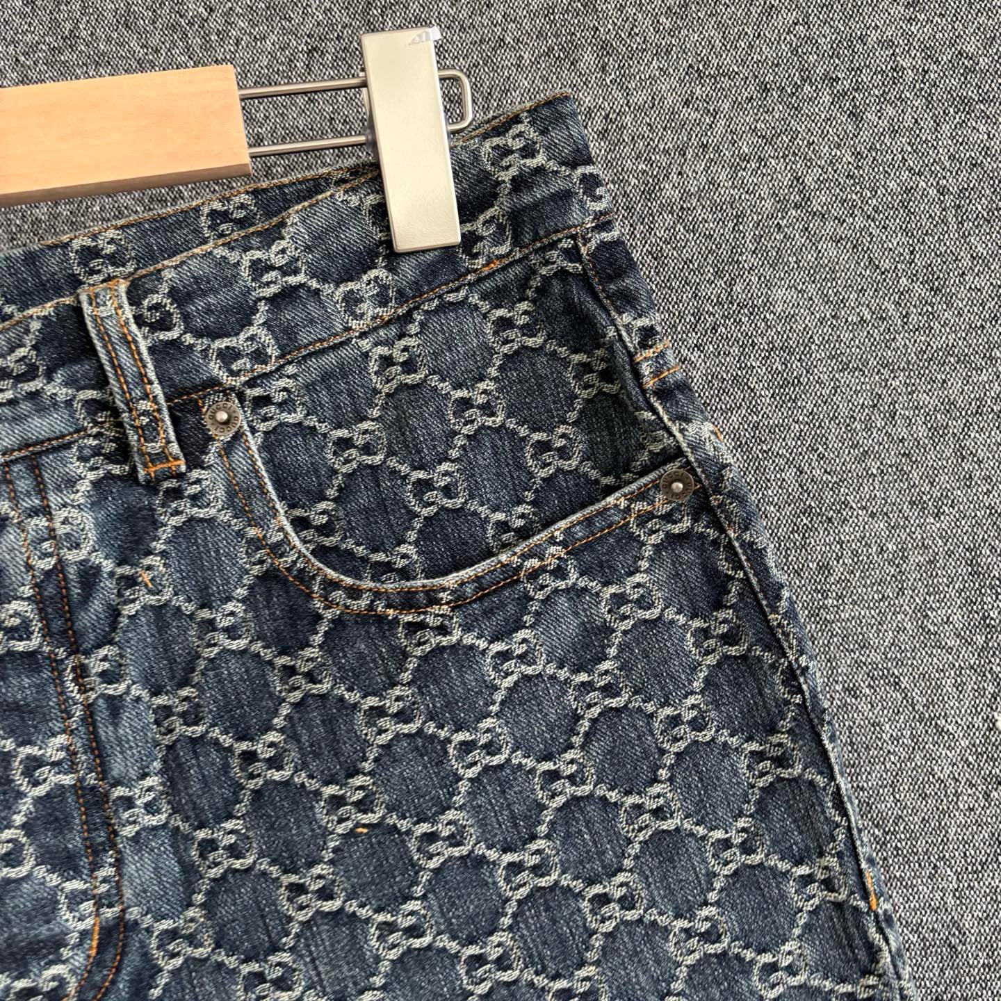 Multi-color Short