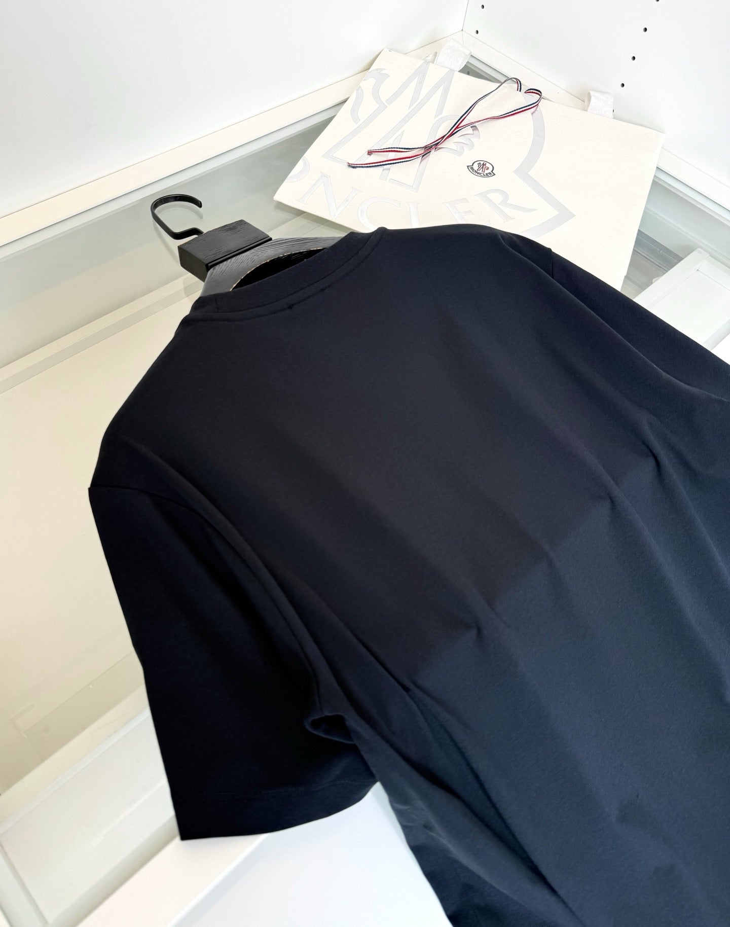 Black and White T-shirt - FashionHype.xyz