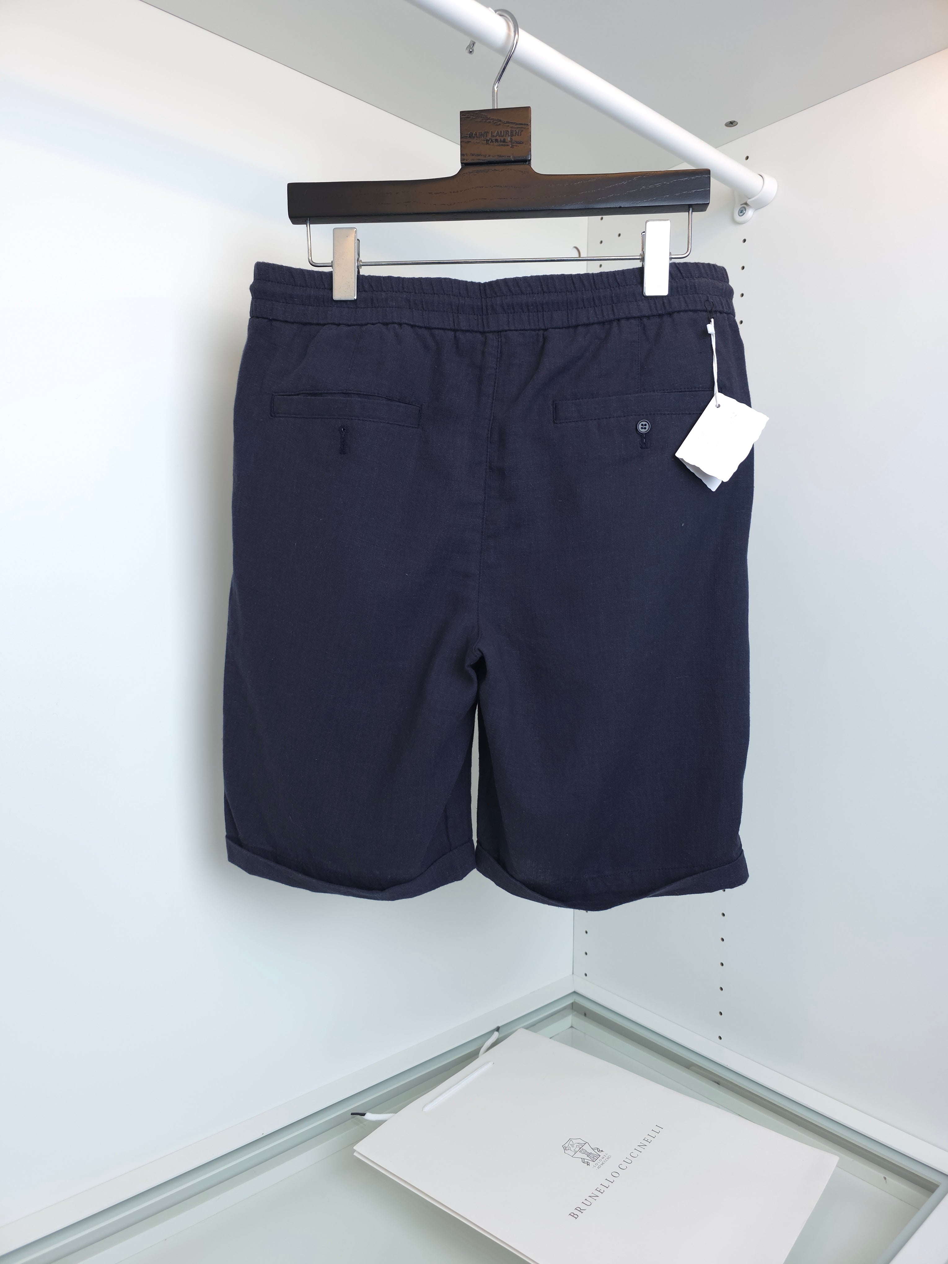 Multi-color Short