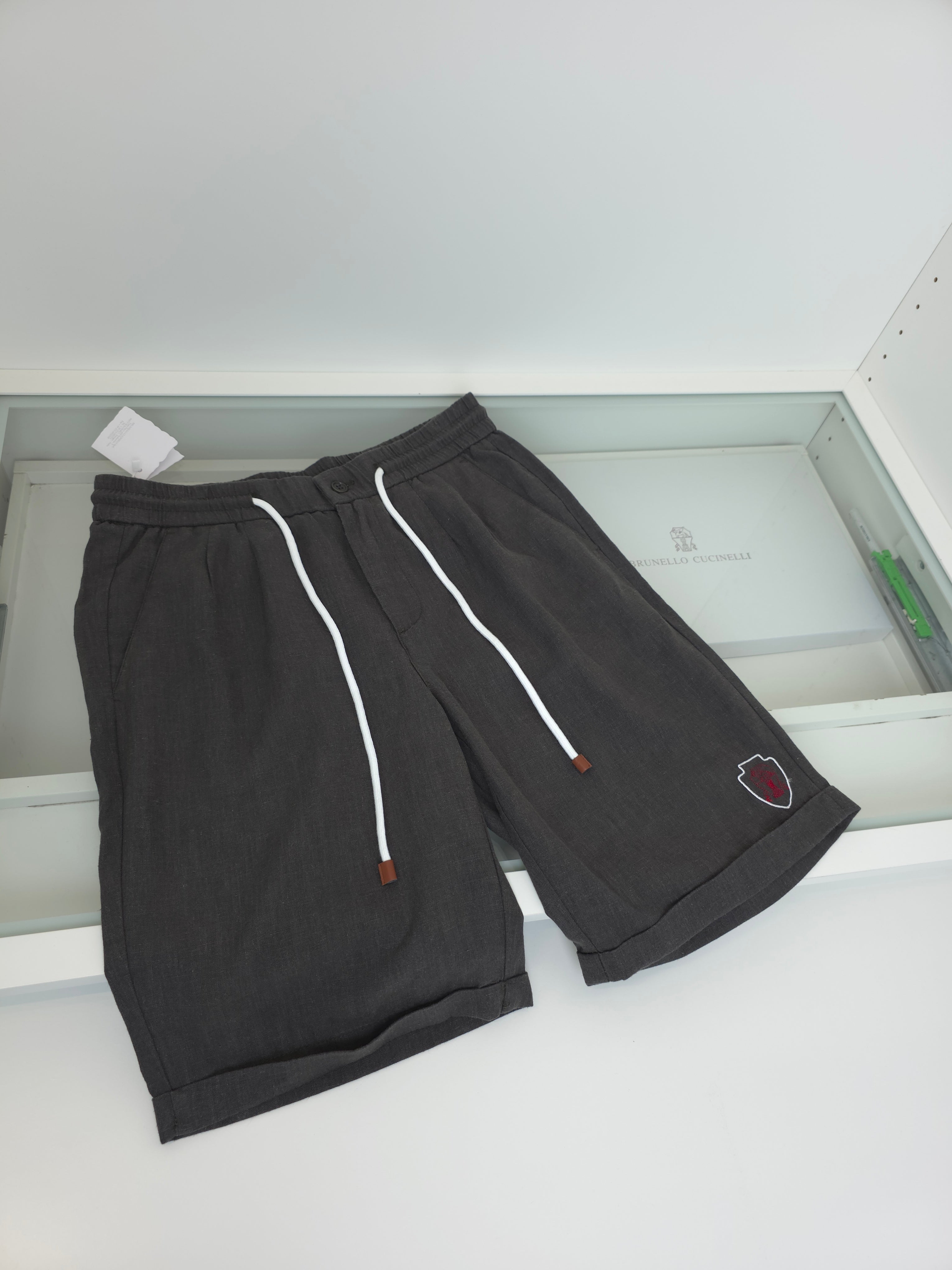 Multi-color Short