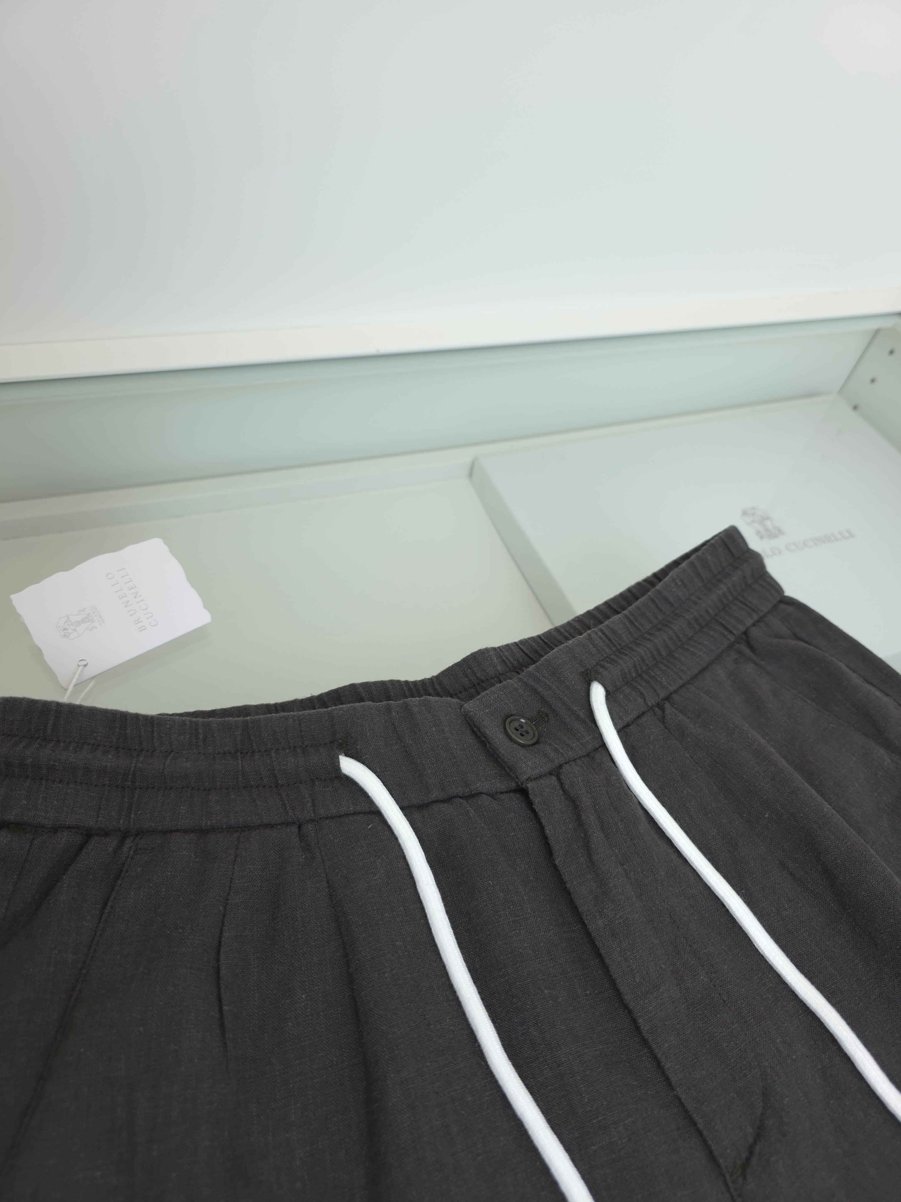 Multi-color Short