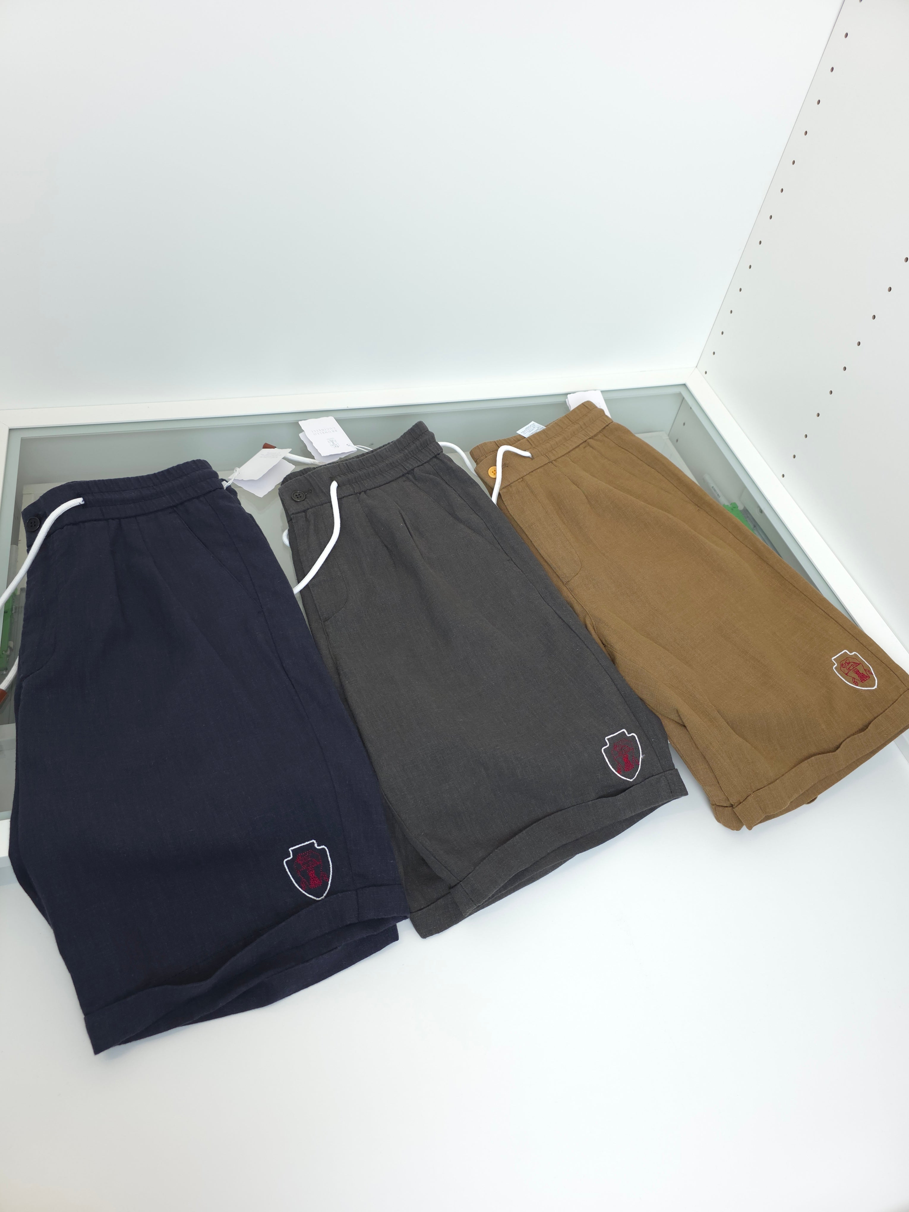 Multi-color Short
