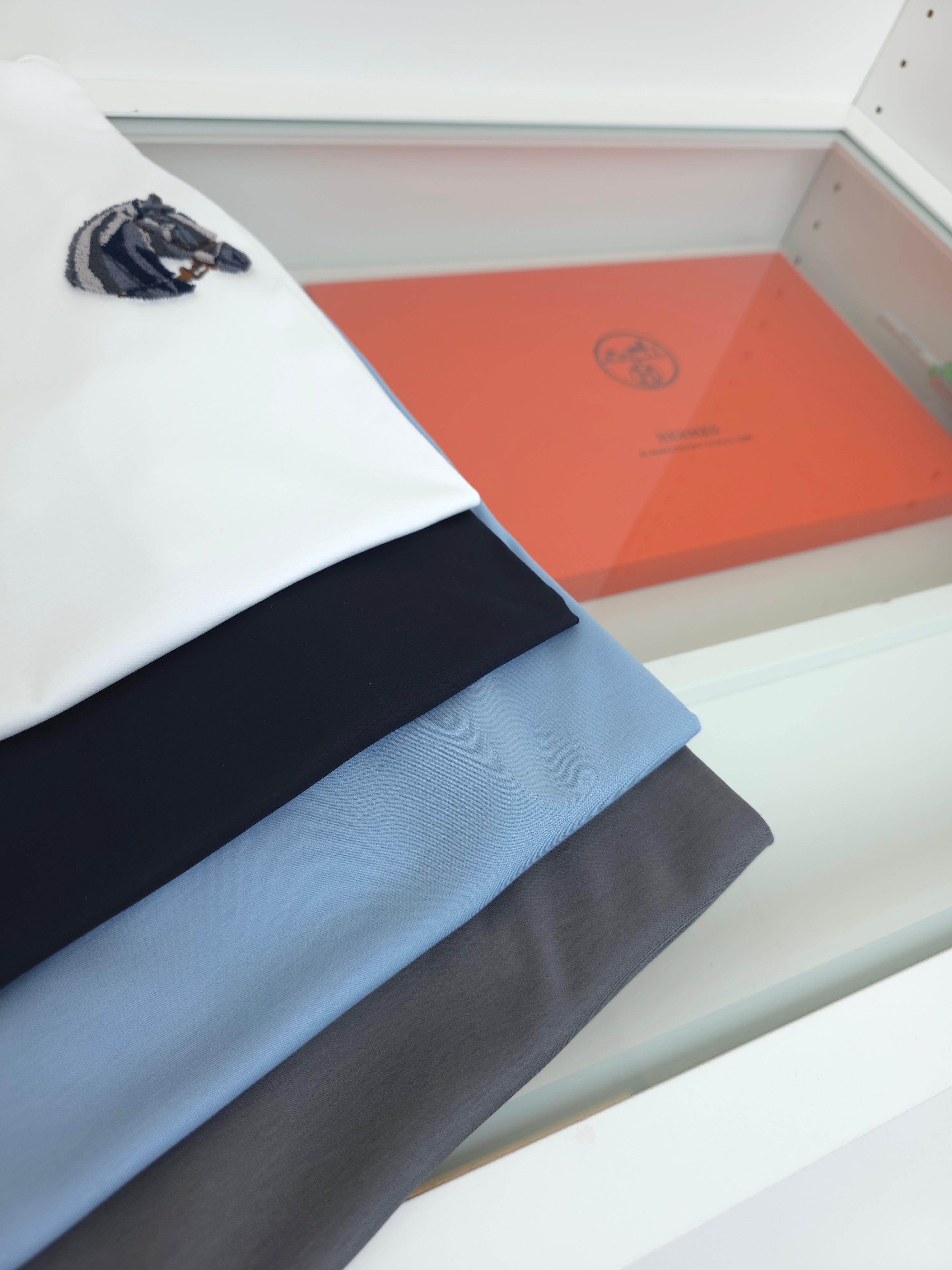 Multi-color T-shirt - FashionHype.xyz