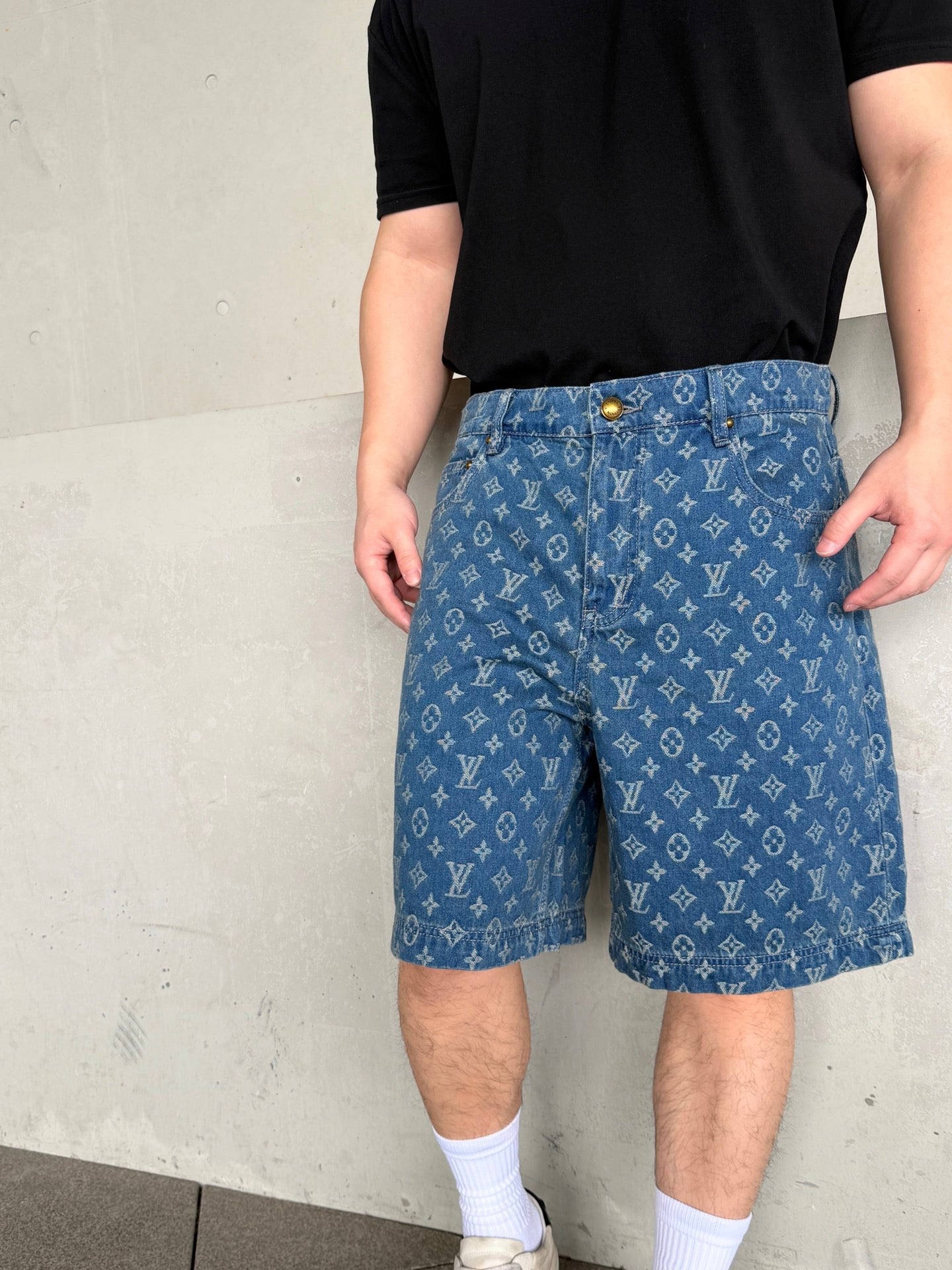 Blue Short