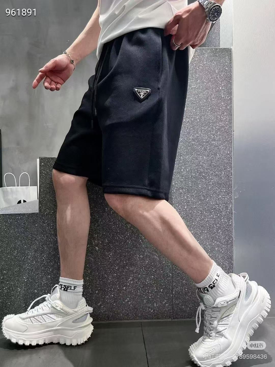Black Short