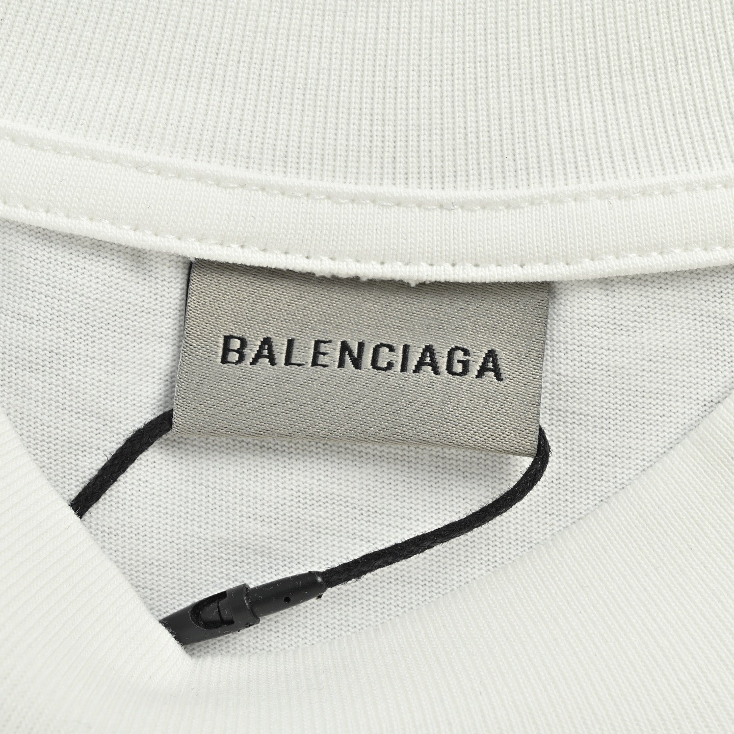Black and White T-shirt - FashionHype.xyz