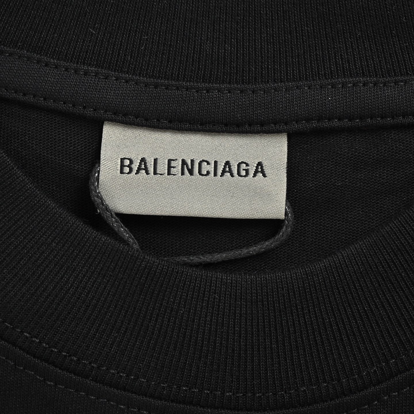 Black and White T-shirt - FashionHype.xyz