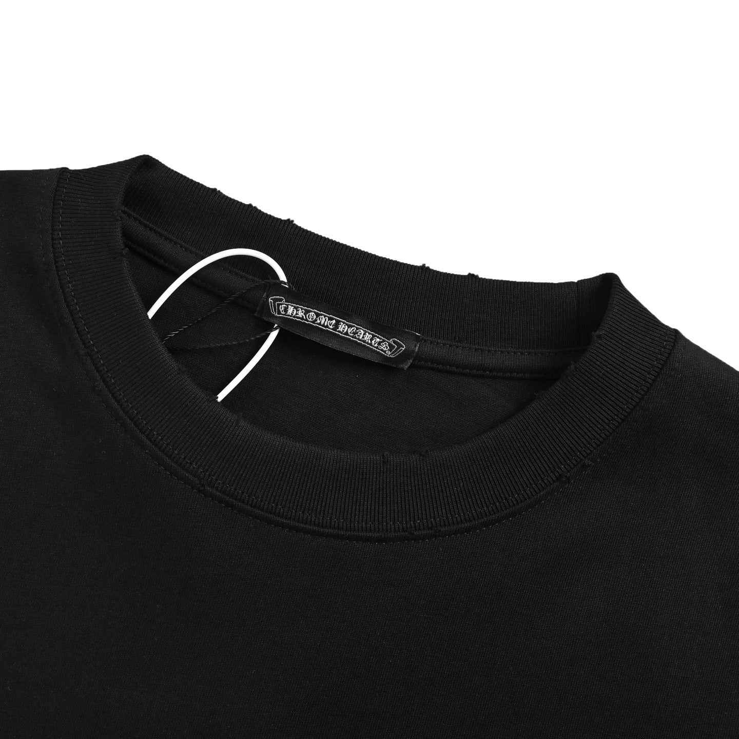 White and Black T-shirt - FashionHype.xyz