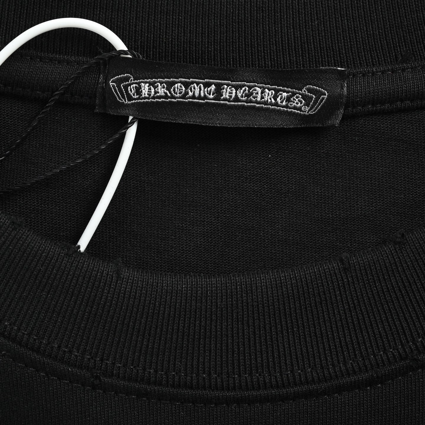 White and Black T-shirt - FashionHype.xyz