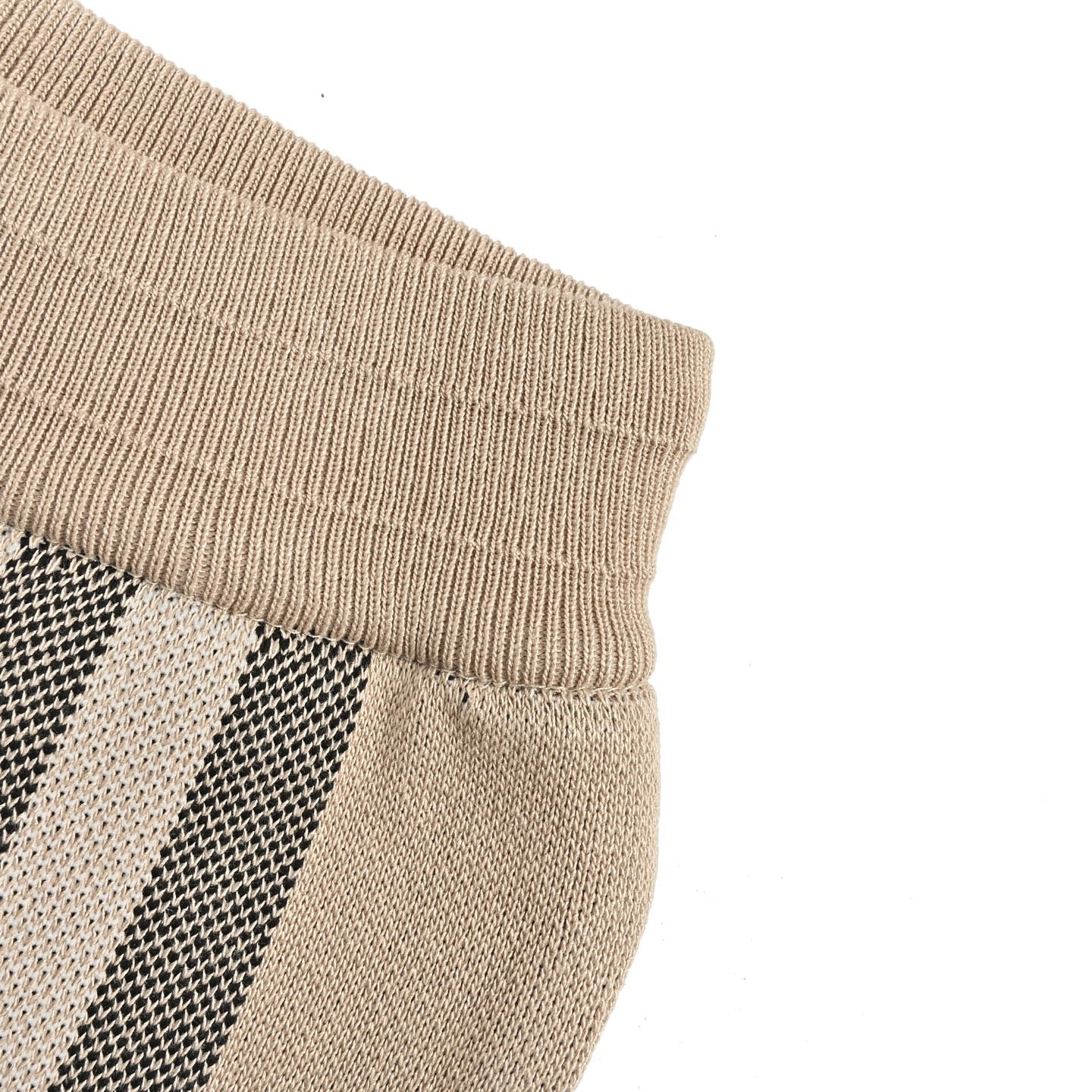 Multi-color Short