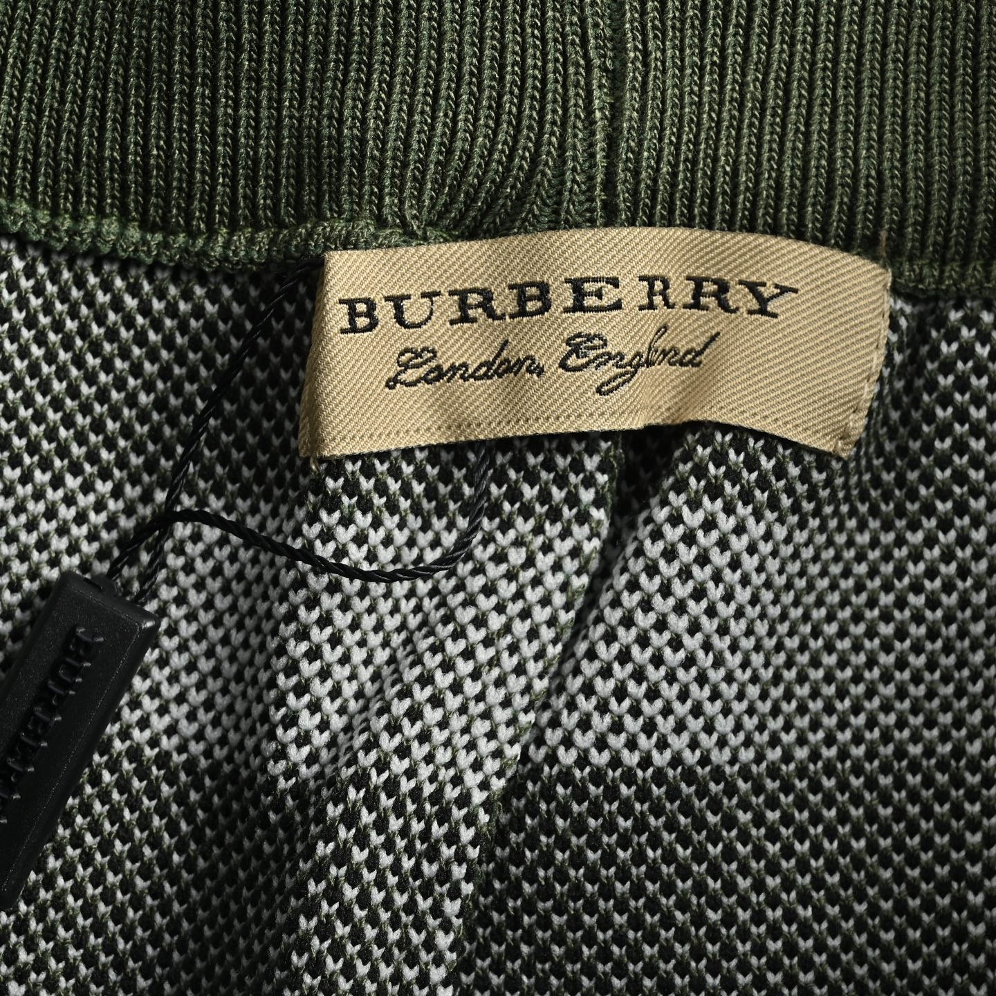Multi-color Short