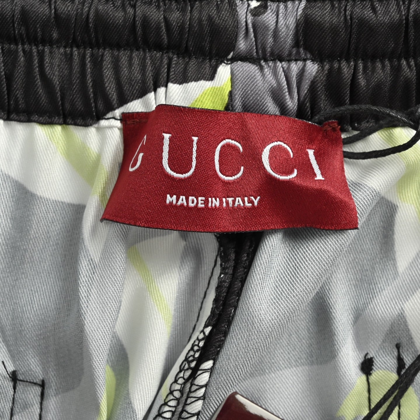 Multi-color Short