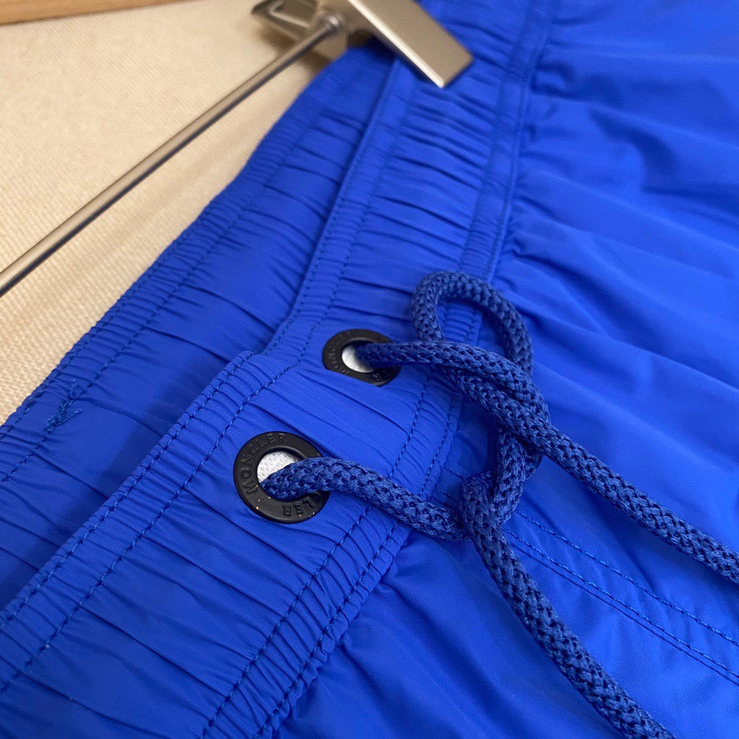 Multi-color Short
