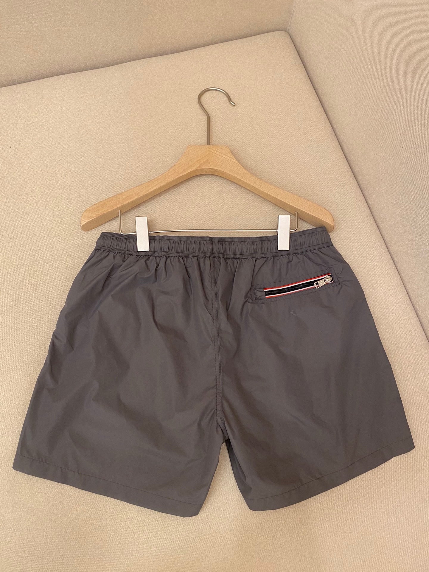 Multi-color Short