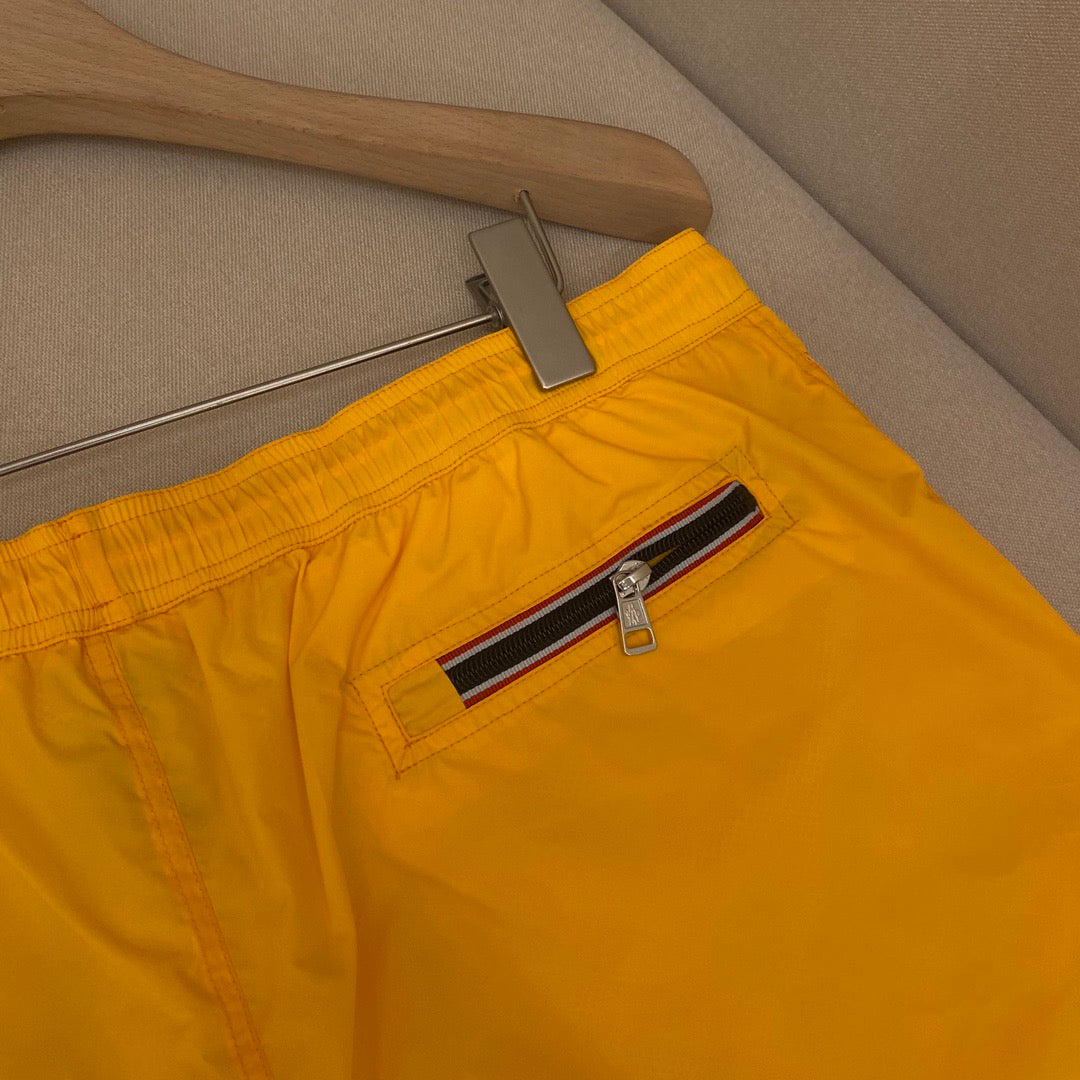 Multi-color Short