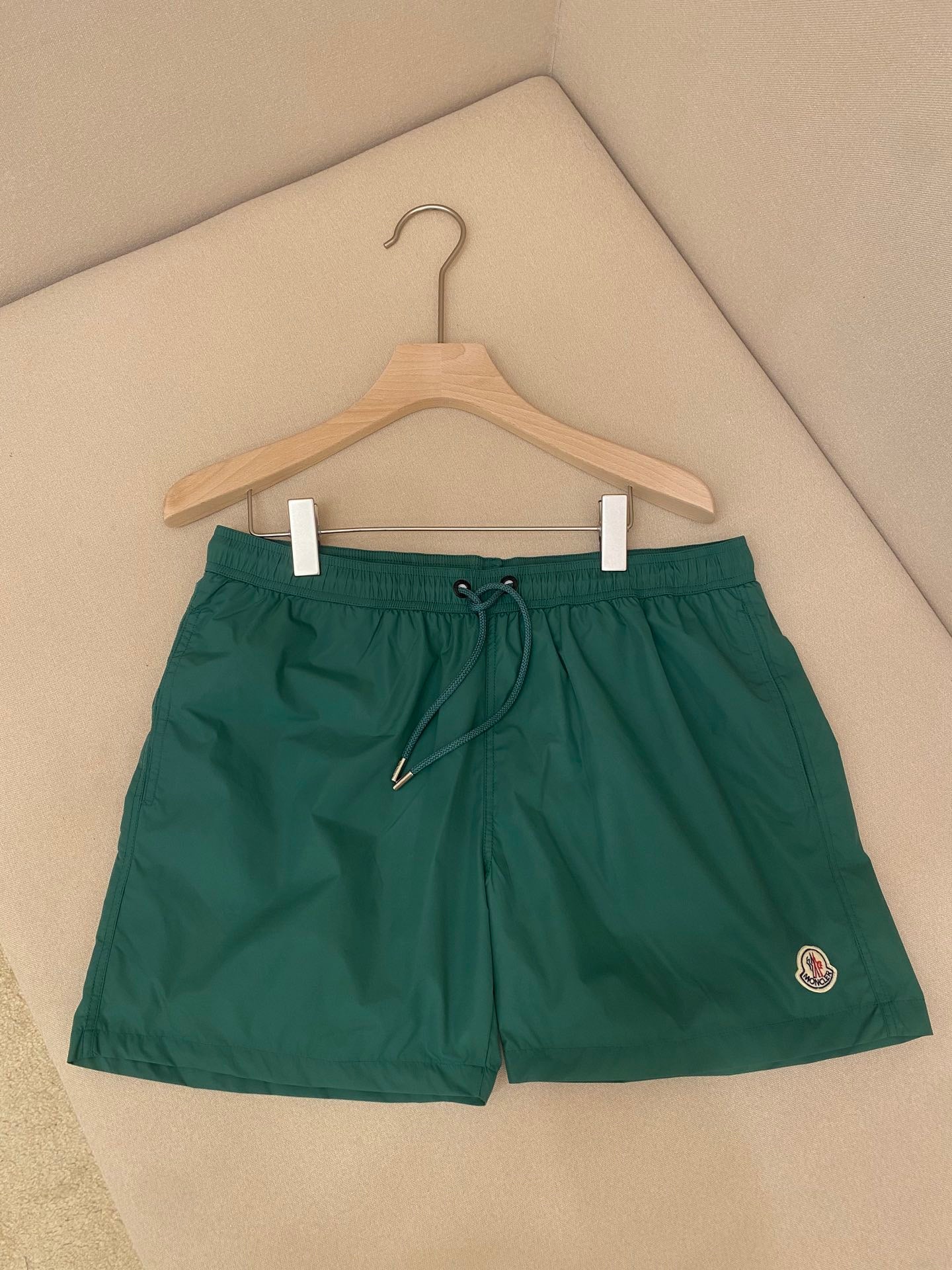Multi-color Short