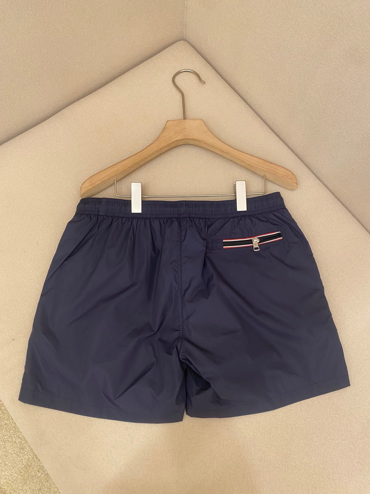 Multi-color Short