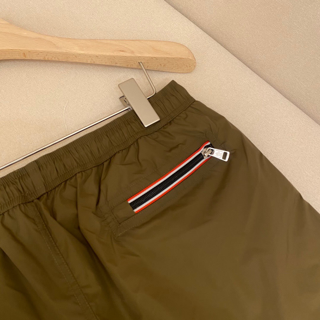 Multi-color Short