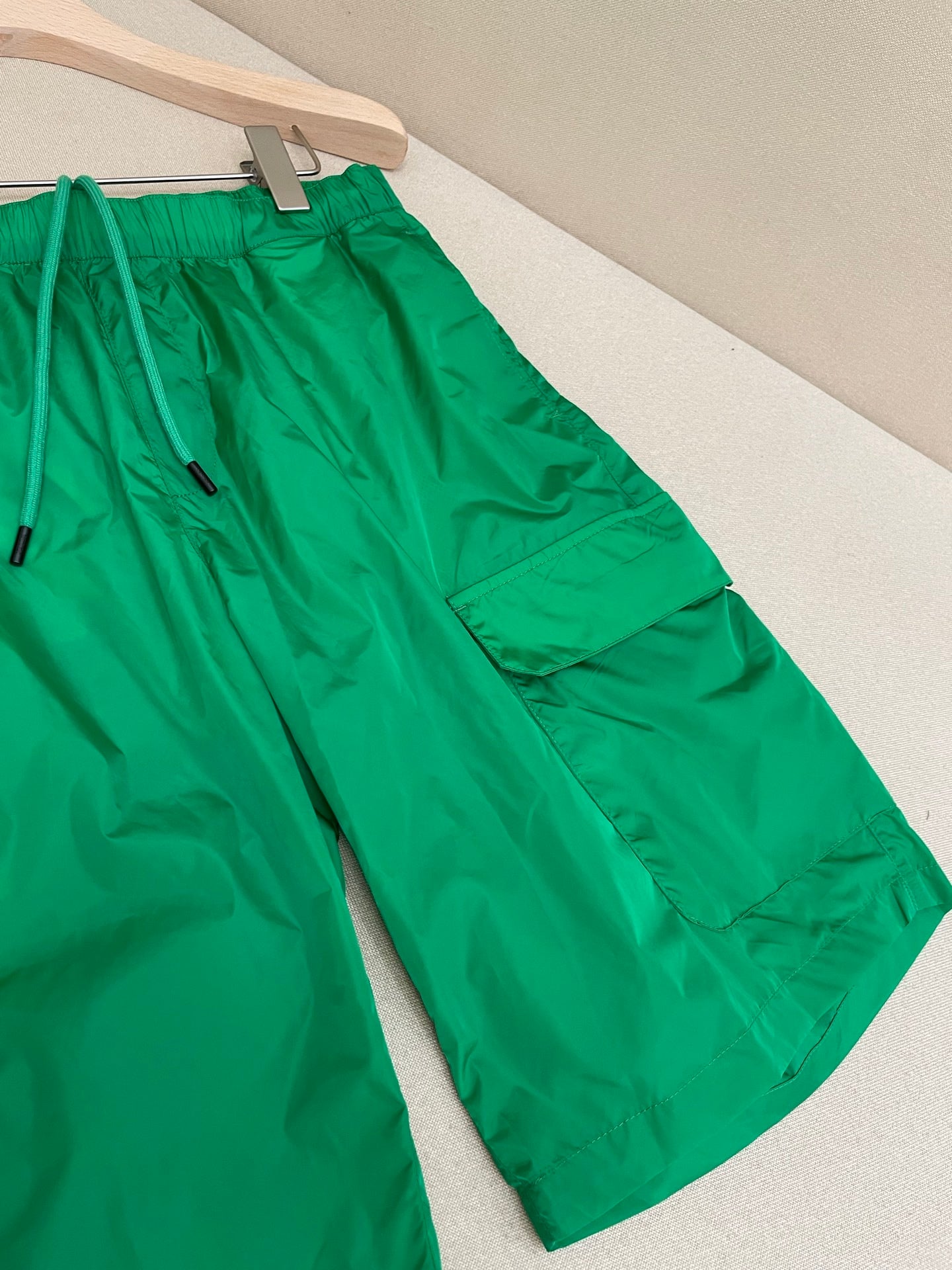 Multi-color Short