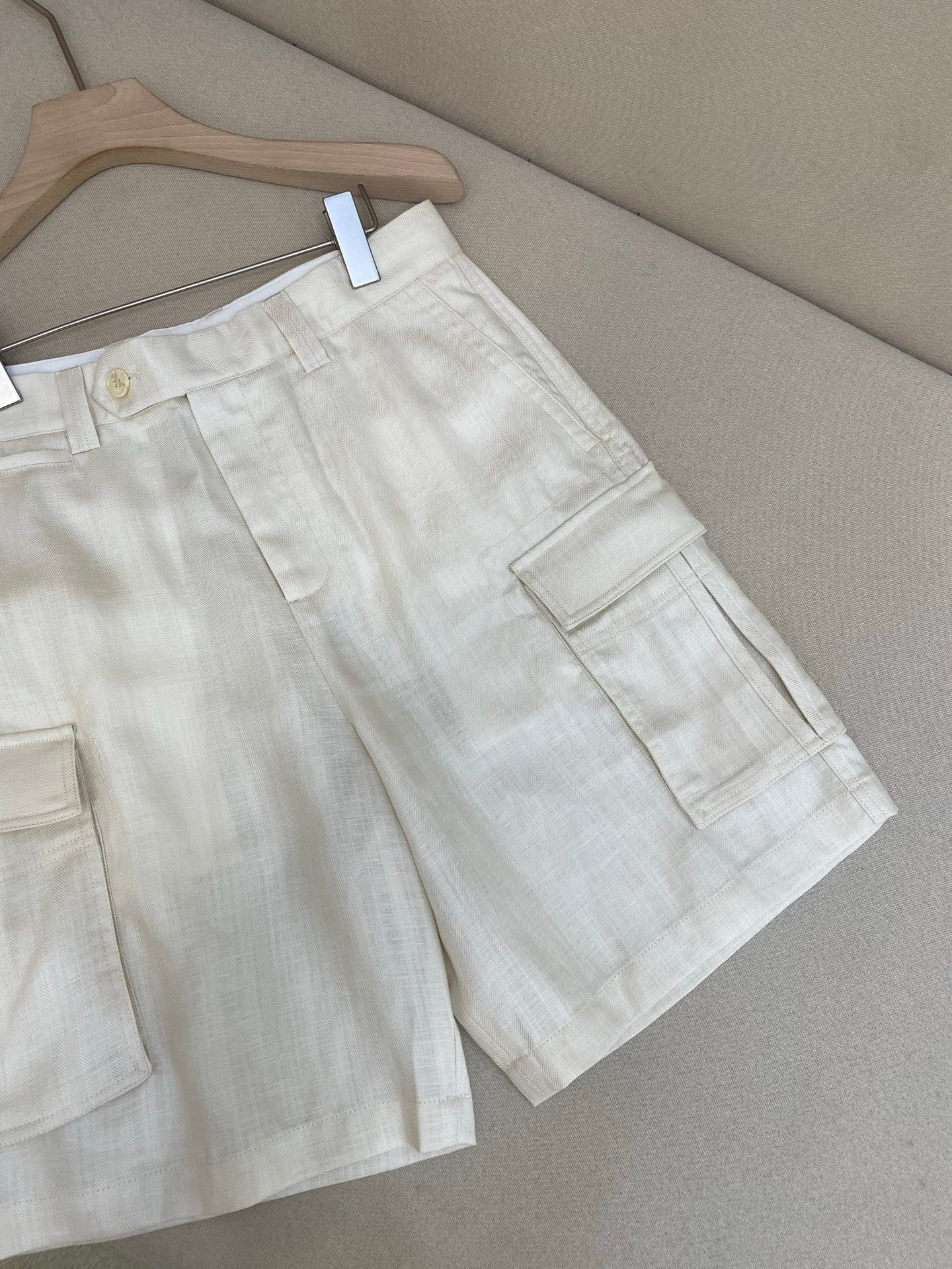 Multi-color Short