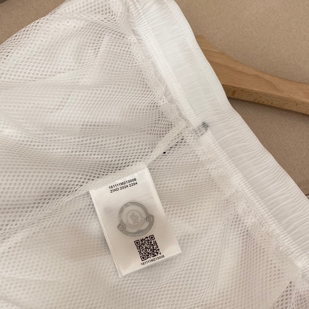 White Short