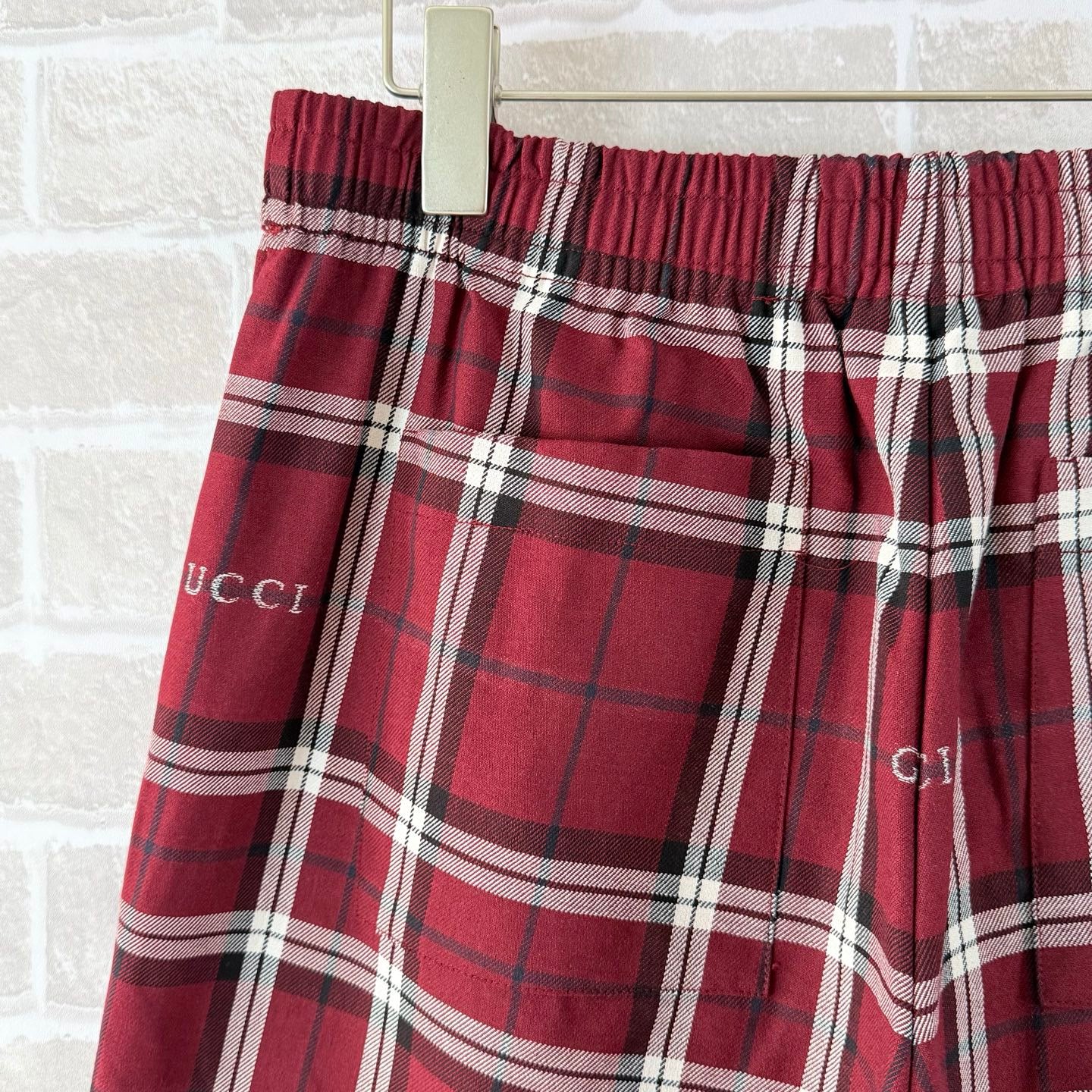 Multi-color Short