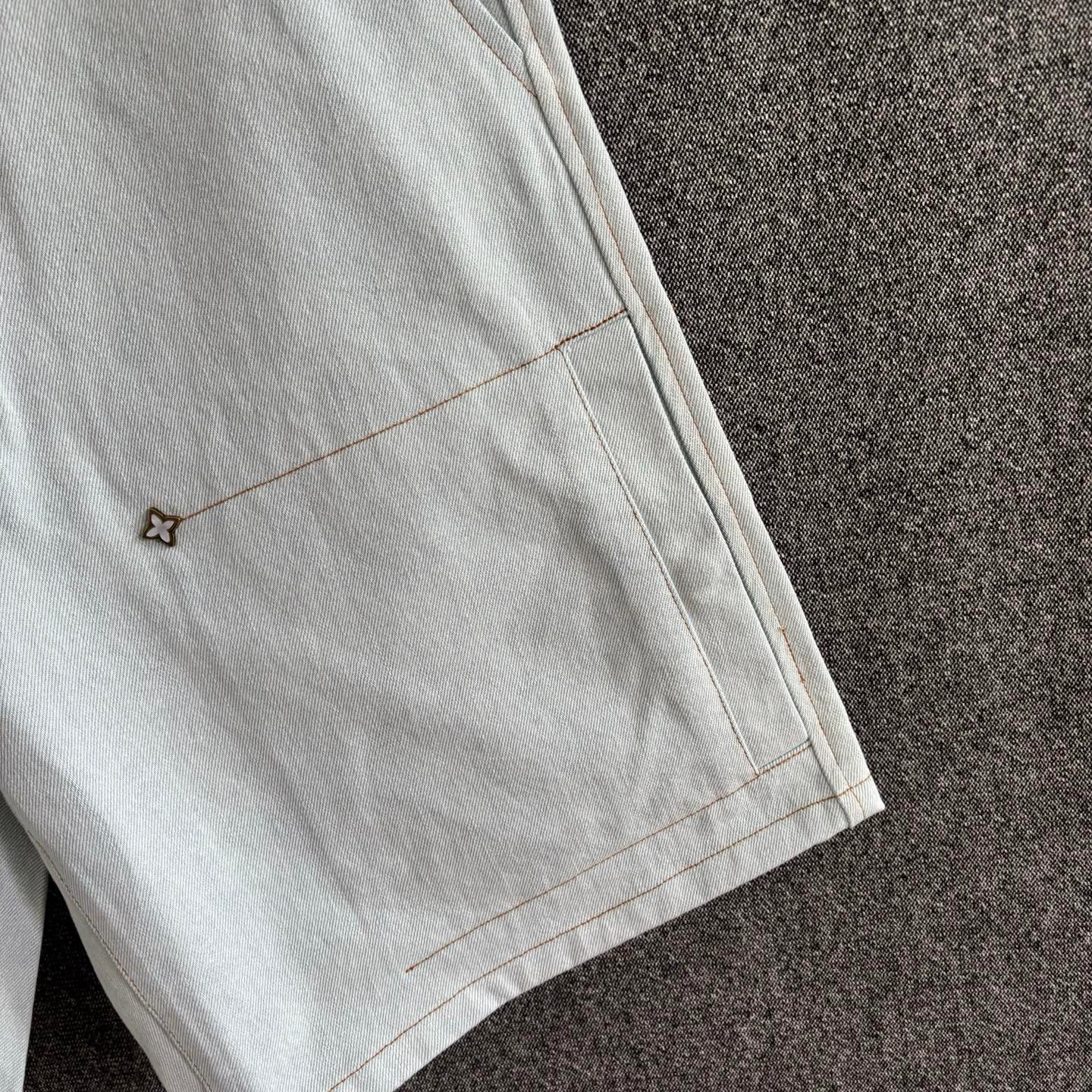 White Short