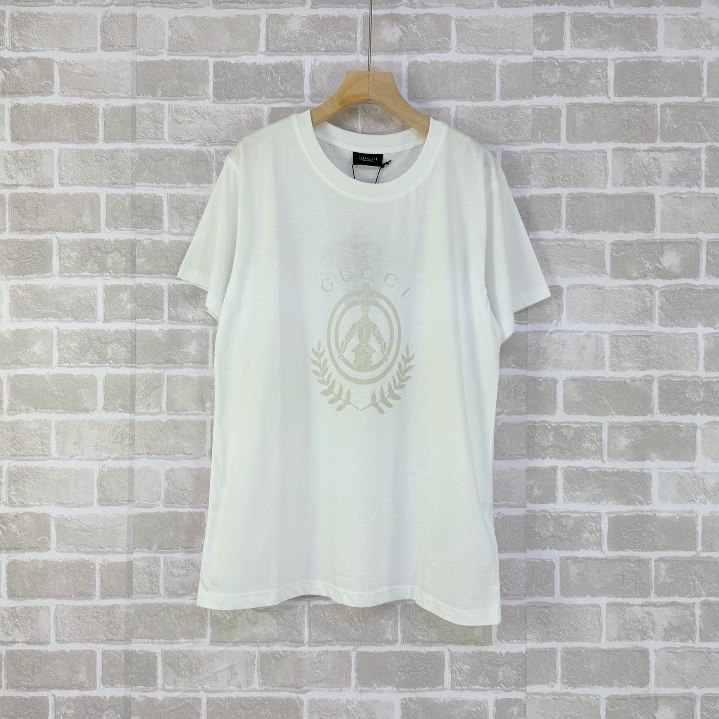 Black and White T-shirt - FashionHype.xyz