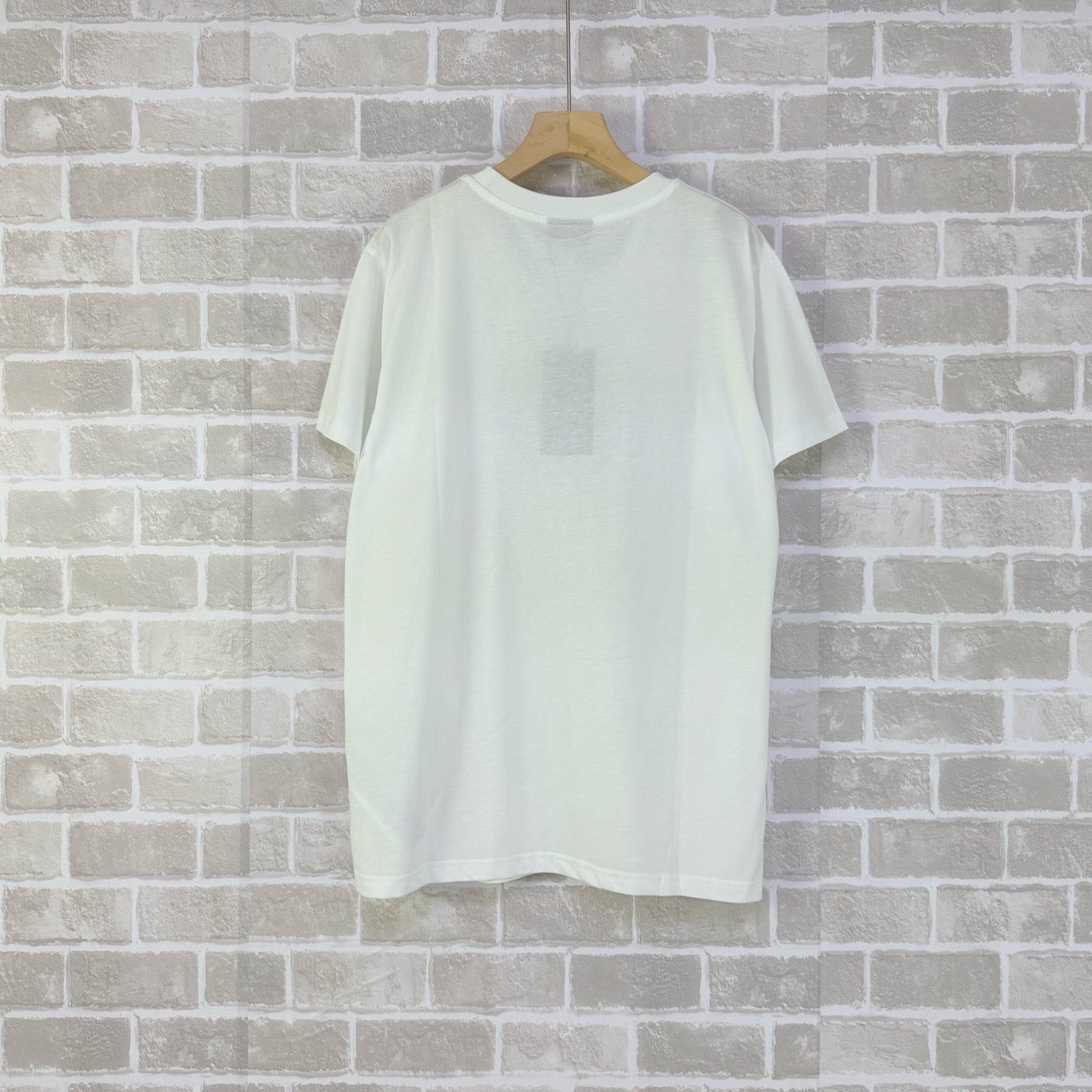 Black and White T-shirt - FashionHype.xyz